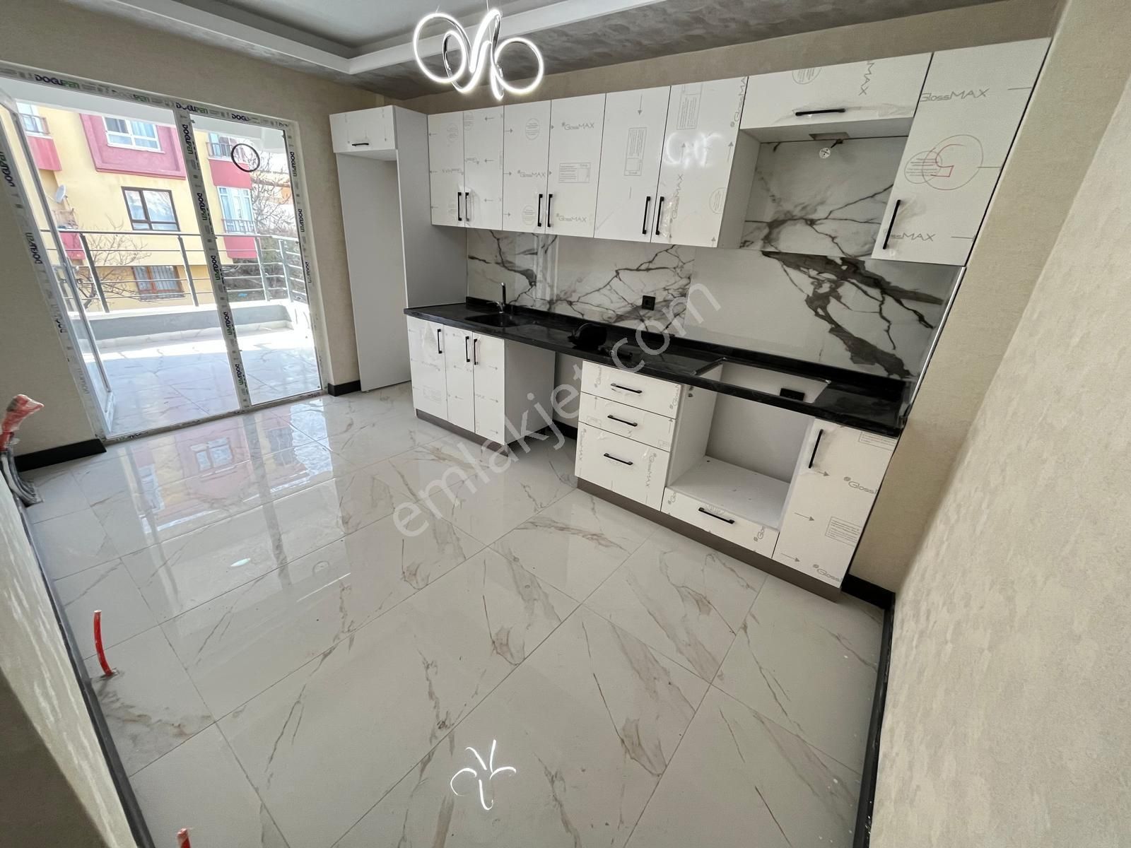 Altındağ - Beşikkaya Mah. 8.cadde Yak. Katta, Teras Balkonlu 3+1 Satılık Daire !!! - Görsel 6