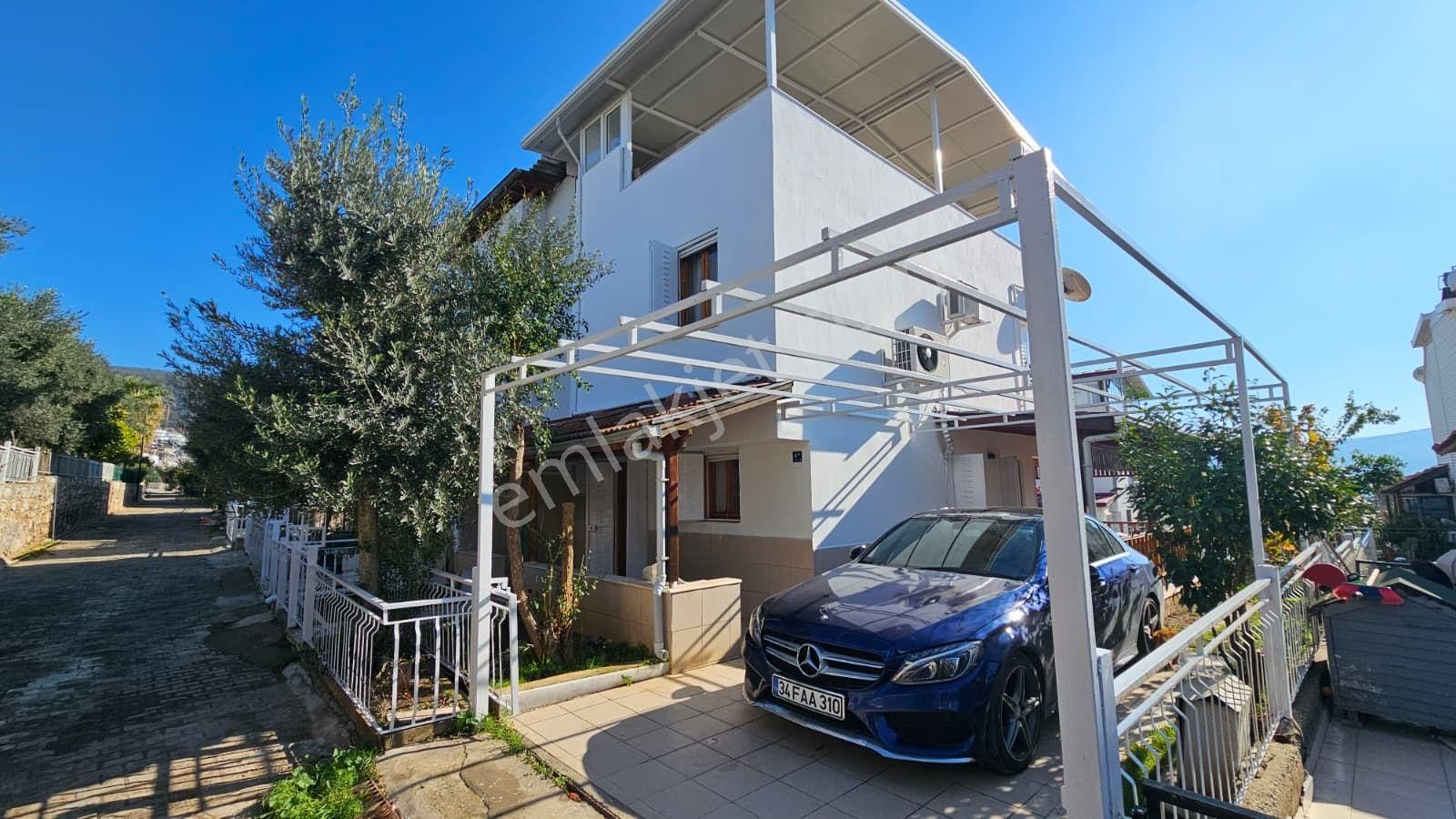 Didim Akbük'te Denize 150 Mt. 4+1 Bahçeli Villa