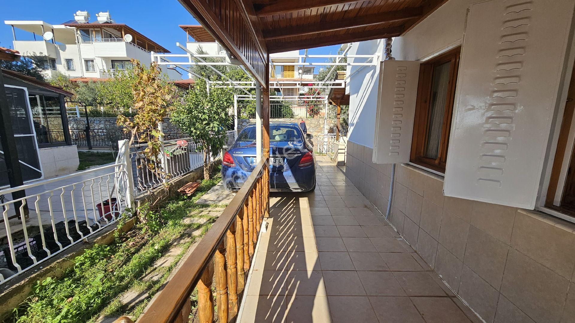 Didim Akbük'te Denize 150 Mt. 4+1 Bahçeli Villa - Görsel 3