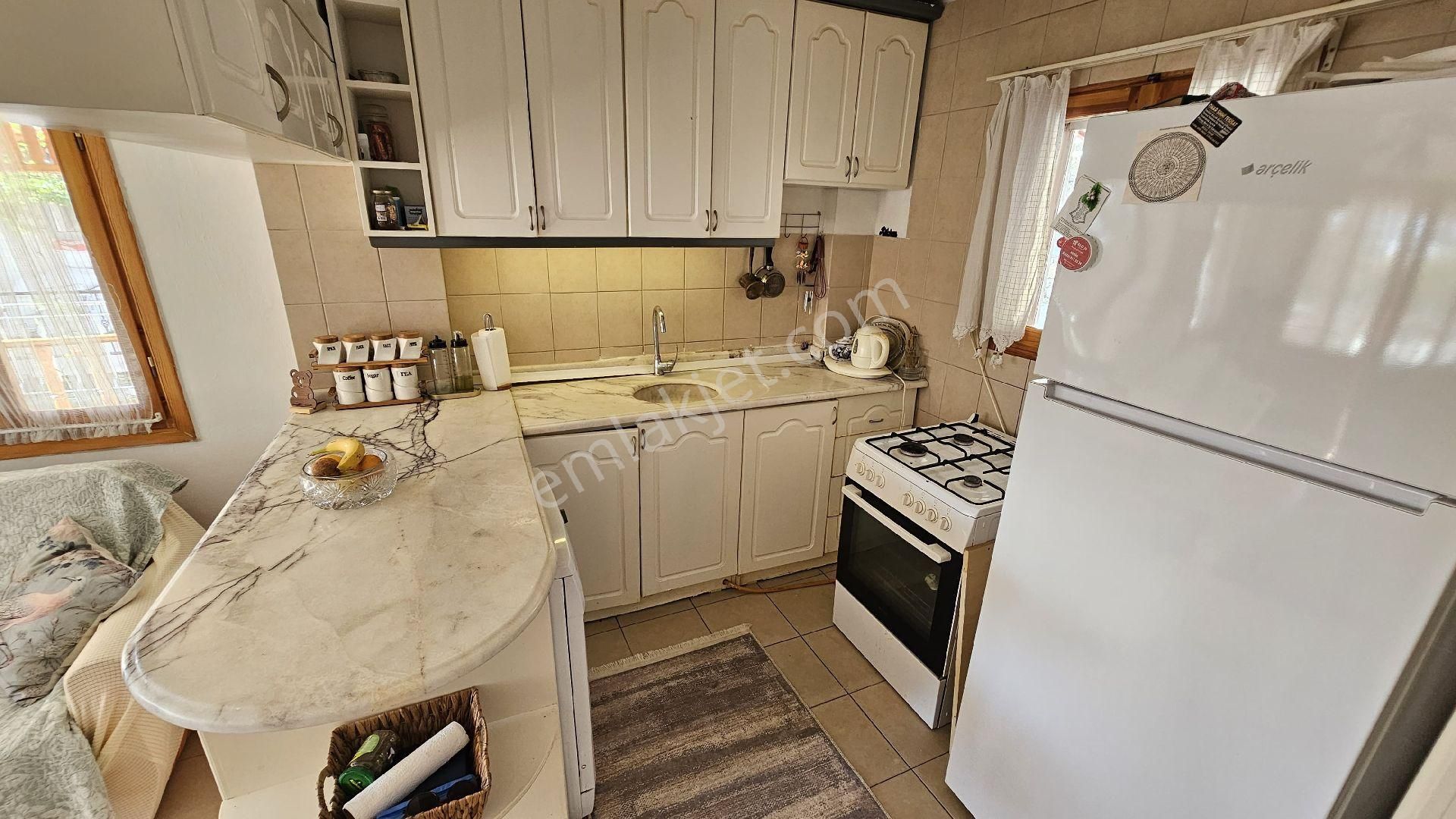 Didim Akbük'te Denize 150 Mt. 4+1 Bahçeli Villa - Görsel 9