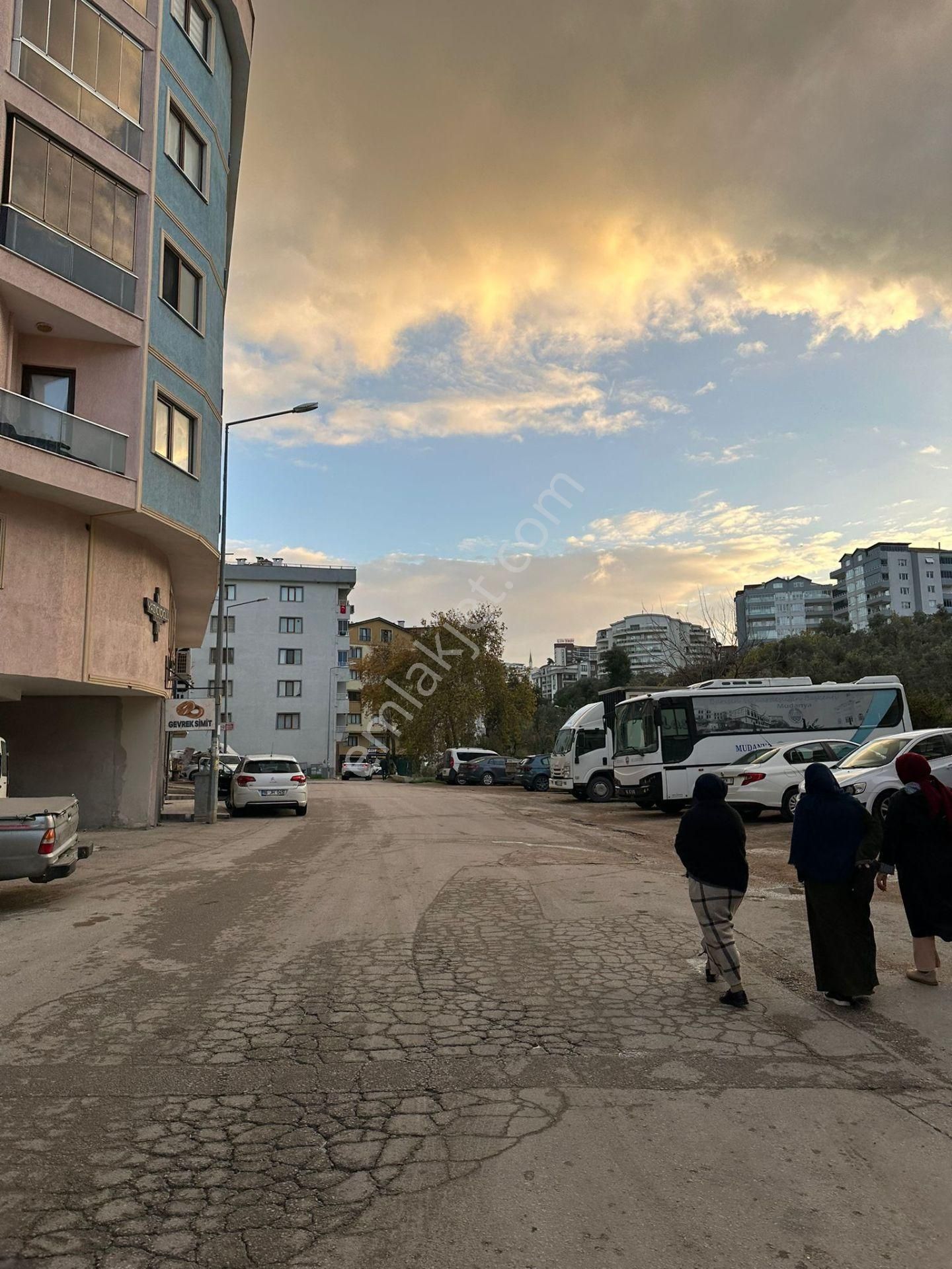 Bursa Mudanya Burgaz Mah. Kiralık 2+1 115 M2 Daire Denize 300 M - Görsel 2