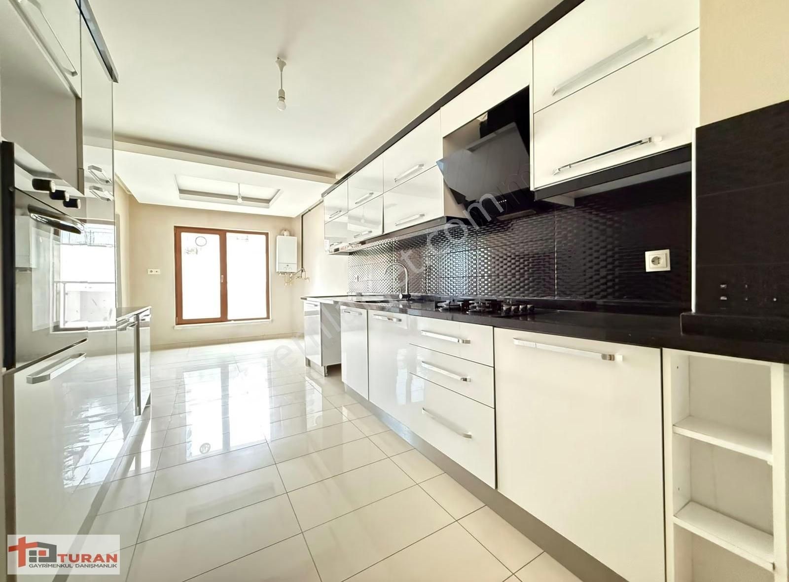 Kayalar'da Yerden Isıtmalı Full Yapılı 3+1 Kiralık Site Dairesi