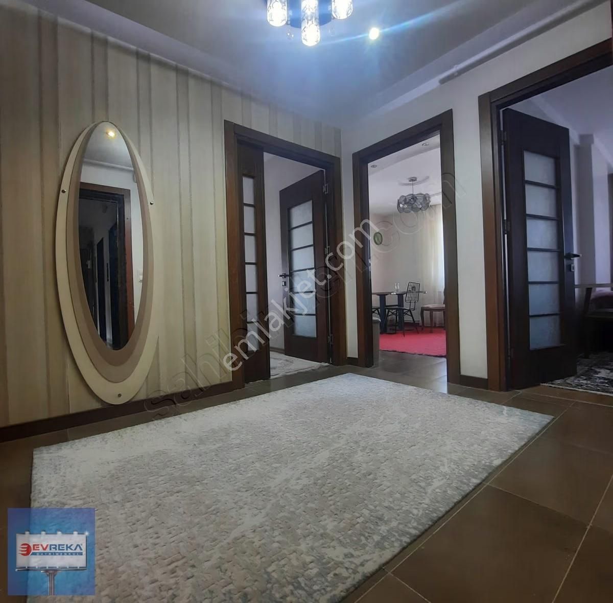 2000 Evler Turkuaz Sitesinde 3+1 K.mutfak+kiler Satılık Daire