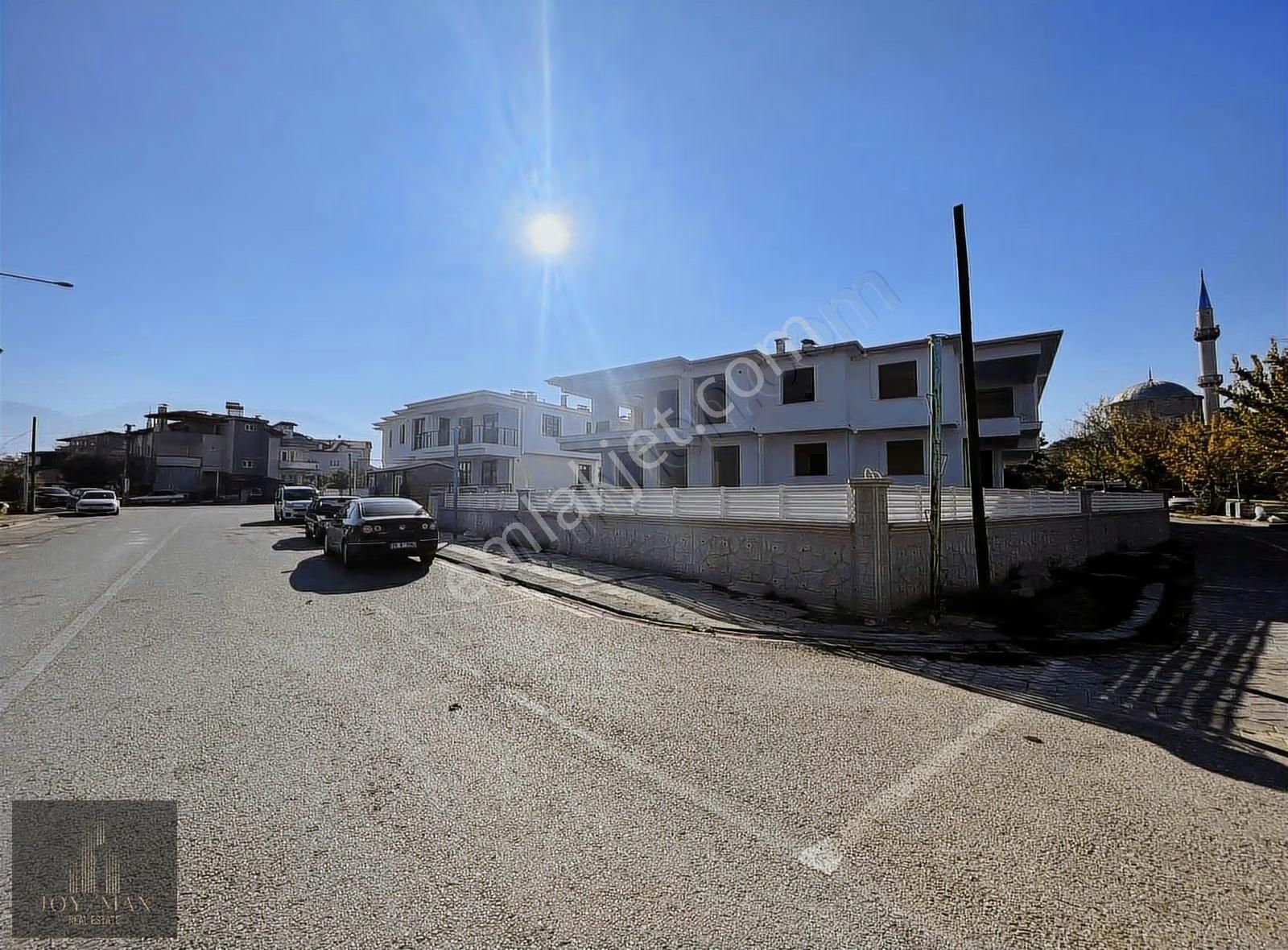 Delıktaş'ta İlk Ve Tek Havuzlu Otoparklı Satılık Lüx Daıre - Görsel 11