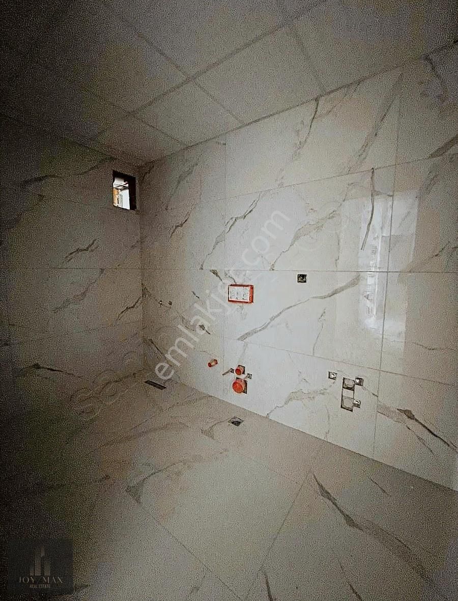 Delıktaş'ta İlk Ve Tek Havuzlu Otoparklı Satılık Lüx Daıre - Görsel 3