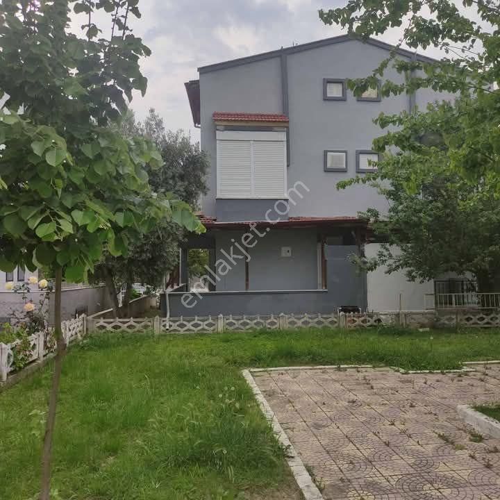 🌟 Davutlar, Kuşadası'nda Denize Yakın Geniş Ve Komple Yenilenmiş Villa! 🌟