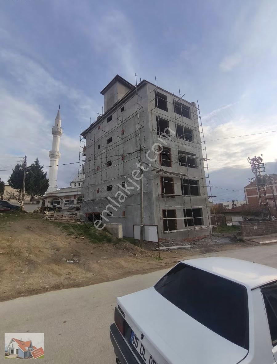 Mk Yapı Emlak'tan 1+1 Satılık Daire (merkezi Konum)