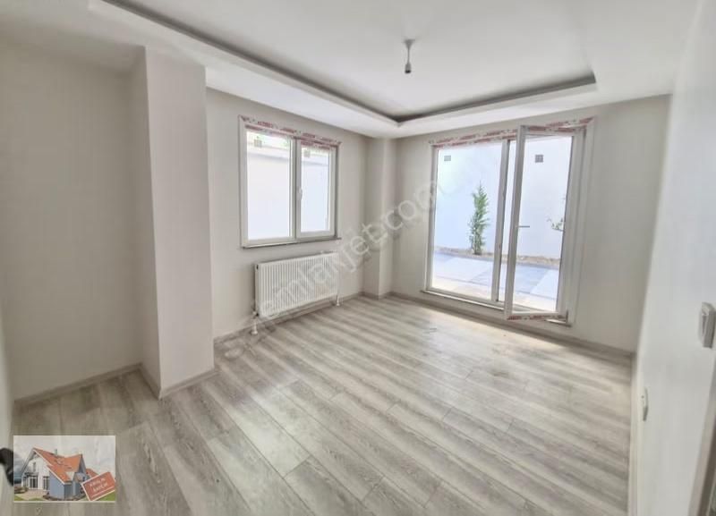 Metroya Yakın Yatırımlık Ayrı Mutfaklı Satılık 1+1 Daire - Görsel 6