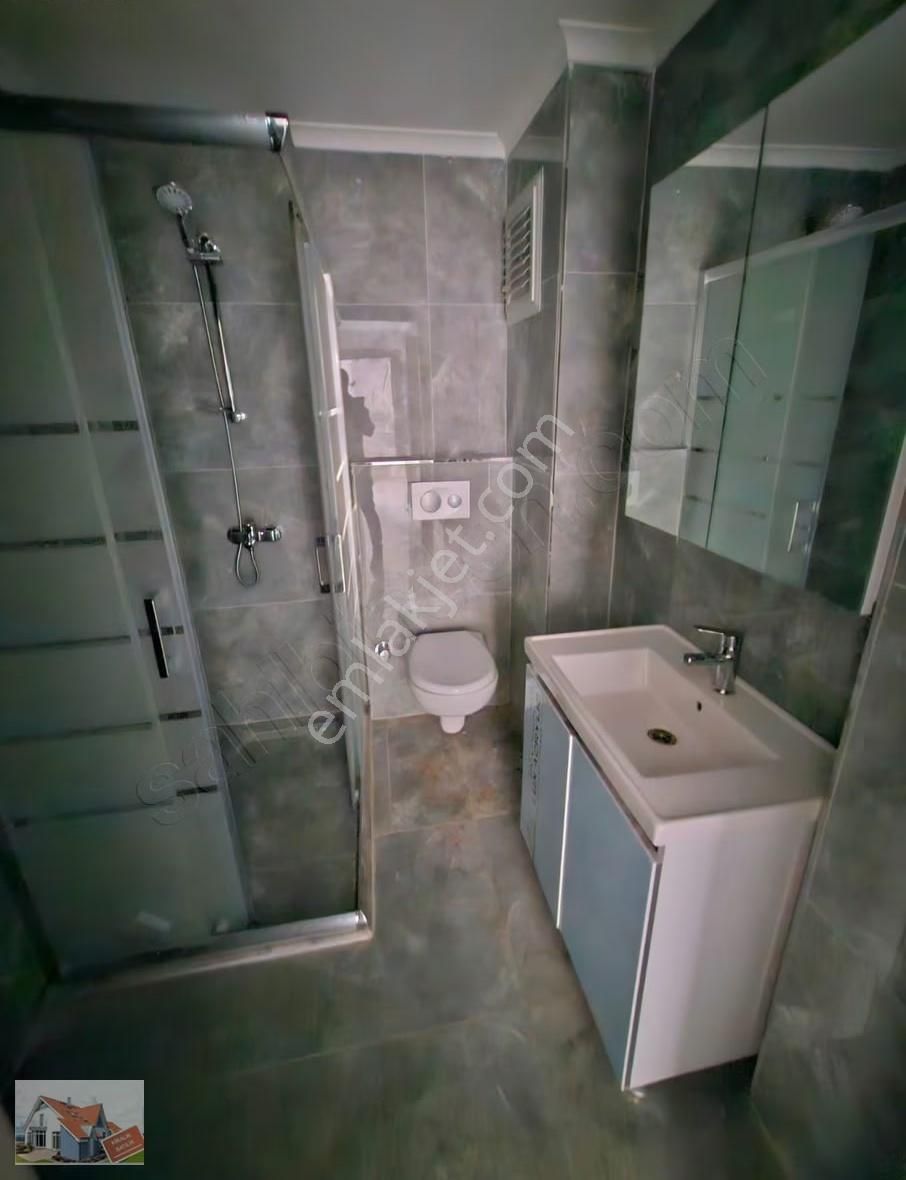 Metroya Yakın Yatırımlık Ayrı Mutfaklı Satılık 1+1 Daire - Görsel 3