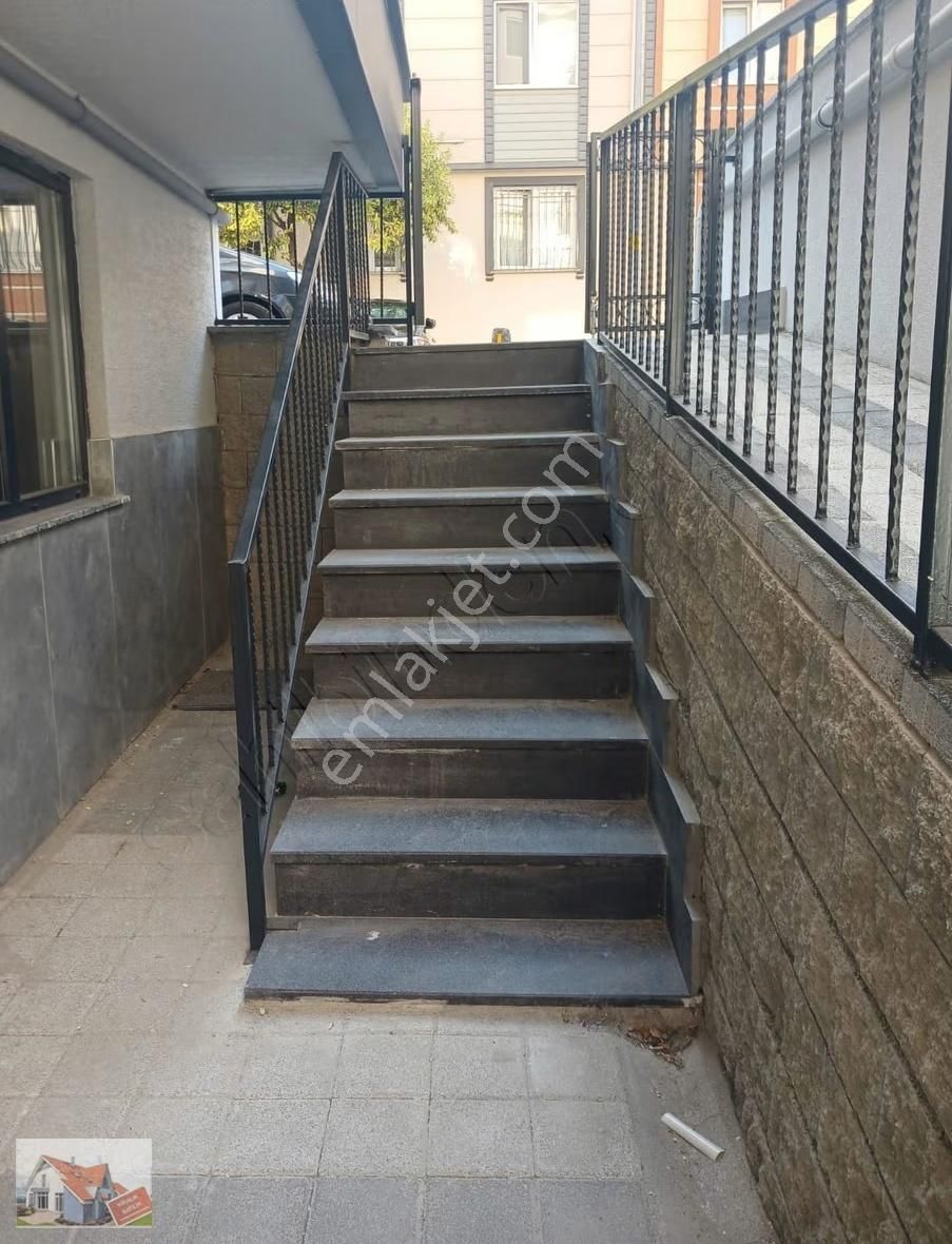 Metroya Yakın Yatırımlık Ayrı Mutfaklı Satılık 1+1 Daire - Görsel 15