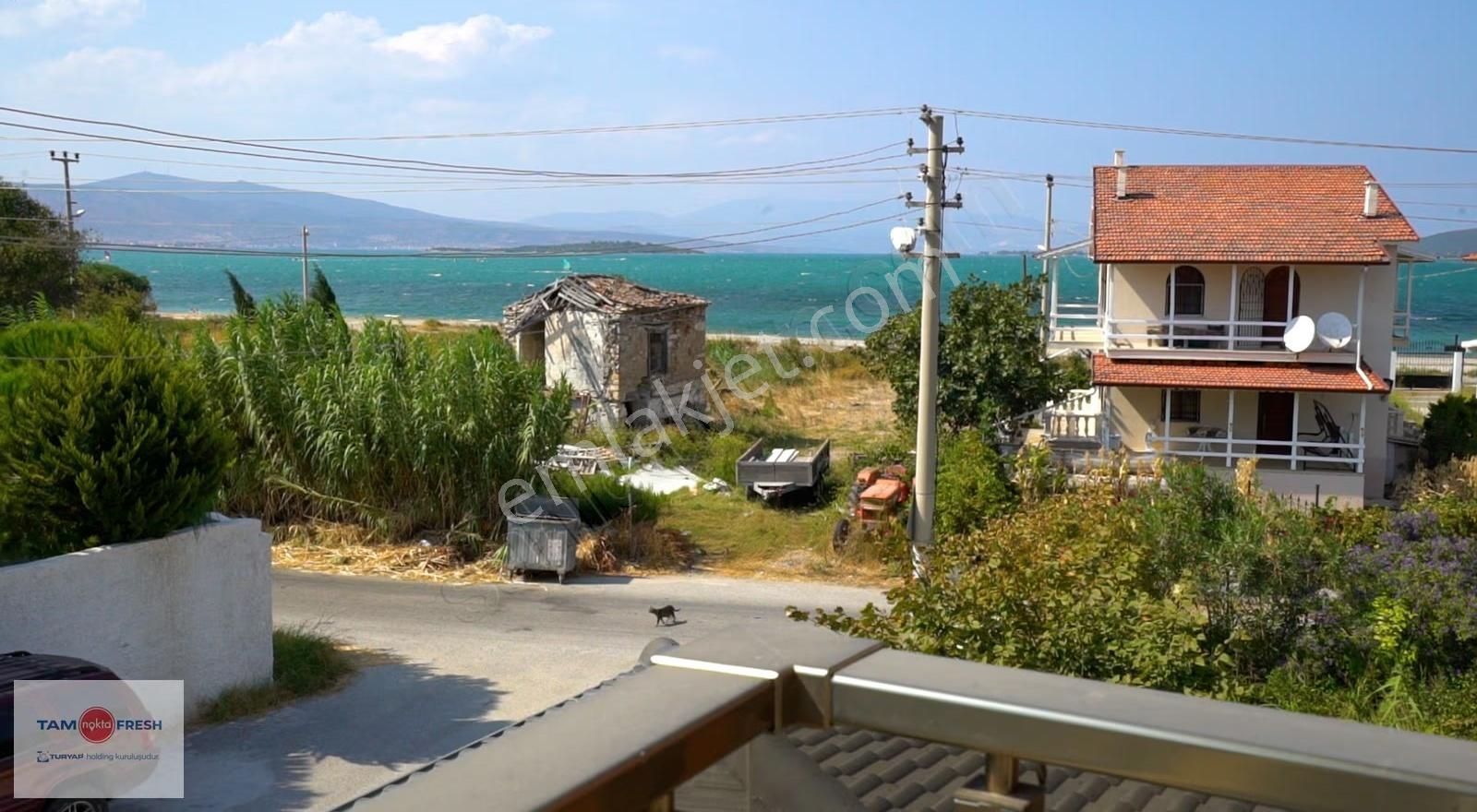 Urla İçmelerde Denize Yakın Tam Müstakil Villa... - Görsel 31