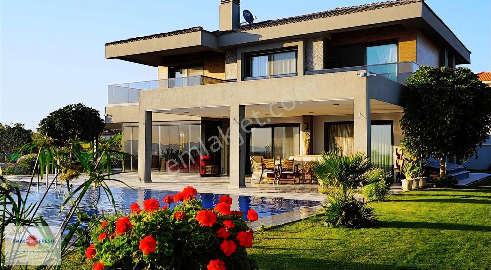 Çeşme Ovacık Toskana Bölgesinde Satılık Lüks Villa...