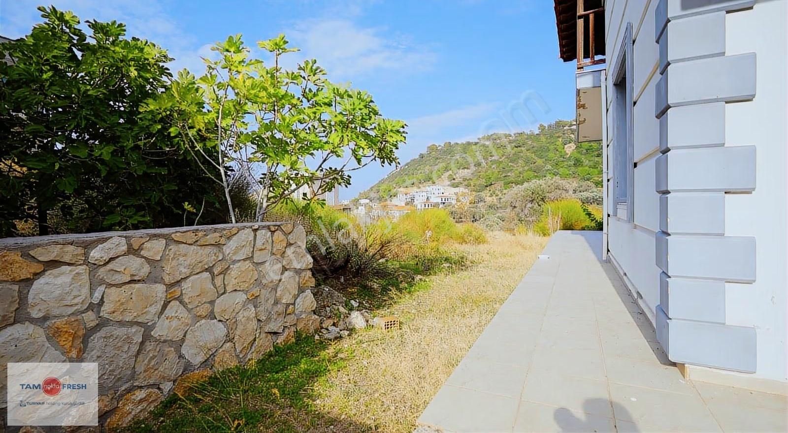 Karaburun İskele Mevkiinde Deniz Manzaralı 3+1tam Müstakil Villa - Görsel 12