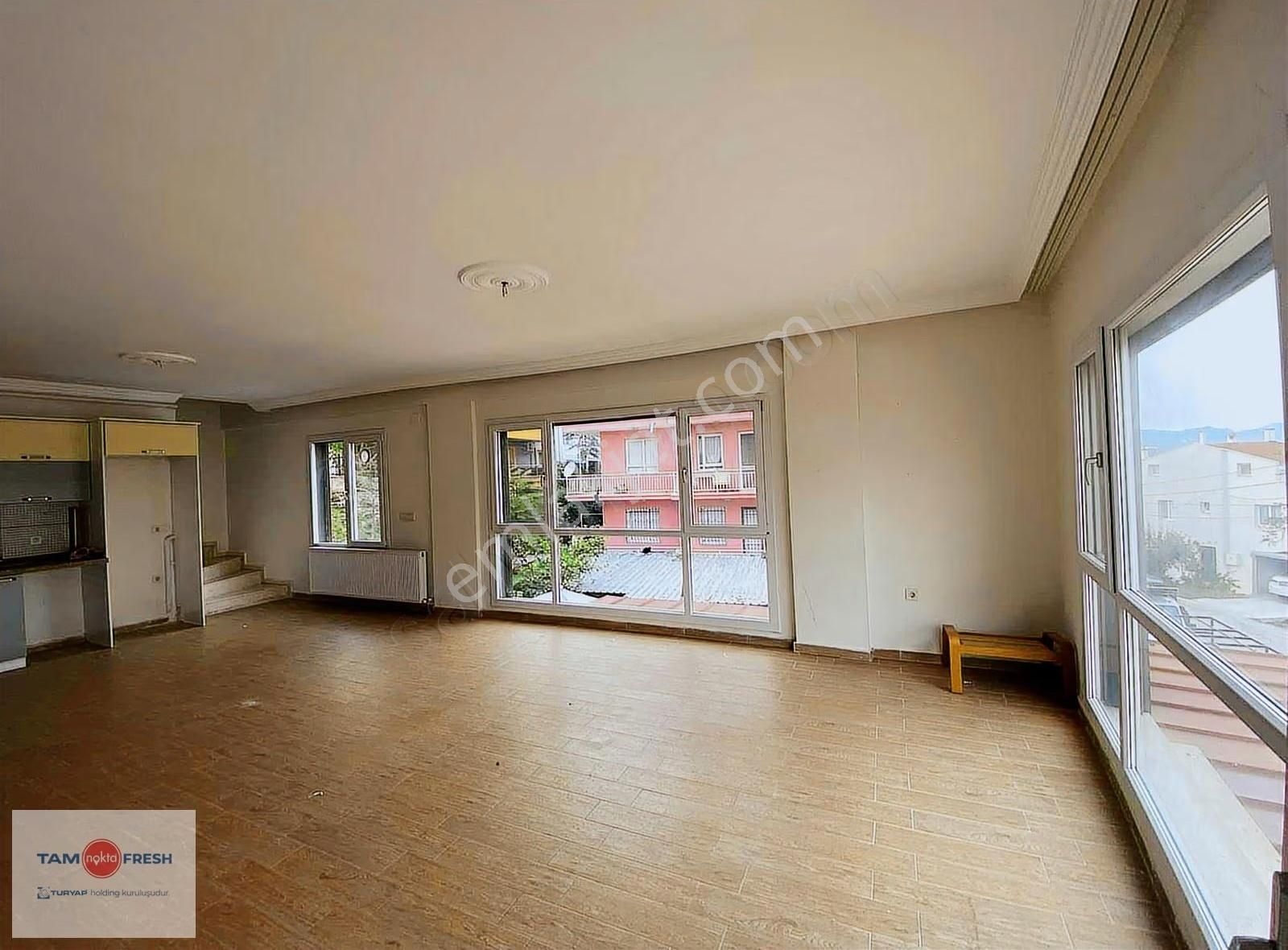 Urla Merkeze Yürüyüş Mesafesinde 3+1 Çatı Dubleks Daire - Görsel 3