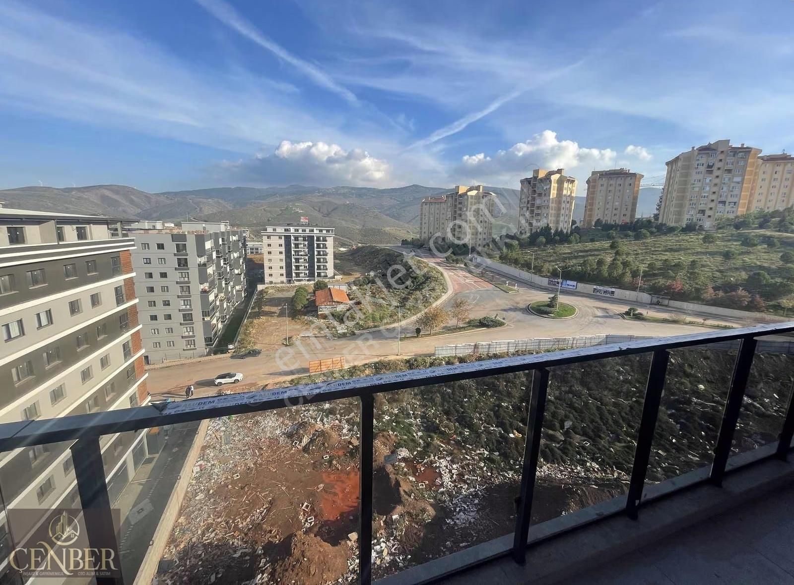 Menemenin Yükselen Konumunda Ferah Geniş Ultra Lux 3+1