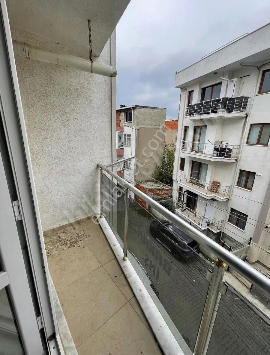 Uzay Emlaktan Çanakkale Yeni Kordonda Acıl Satılık Daıre - Görsel 12