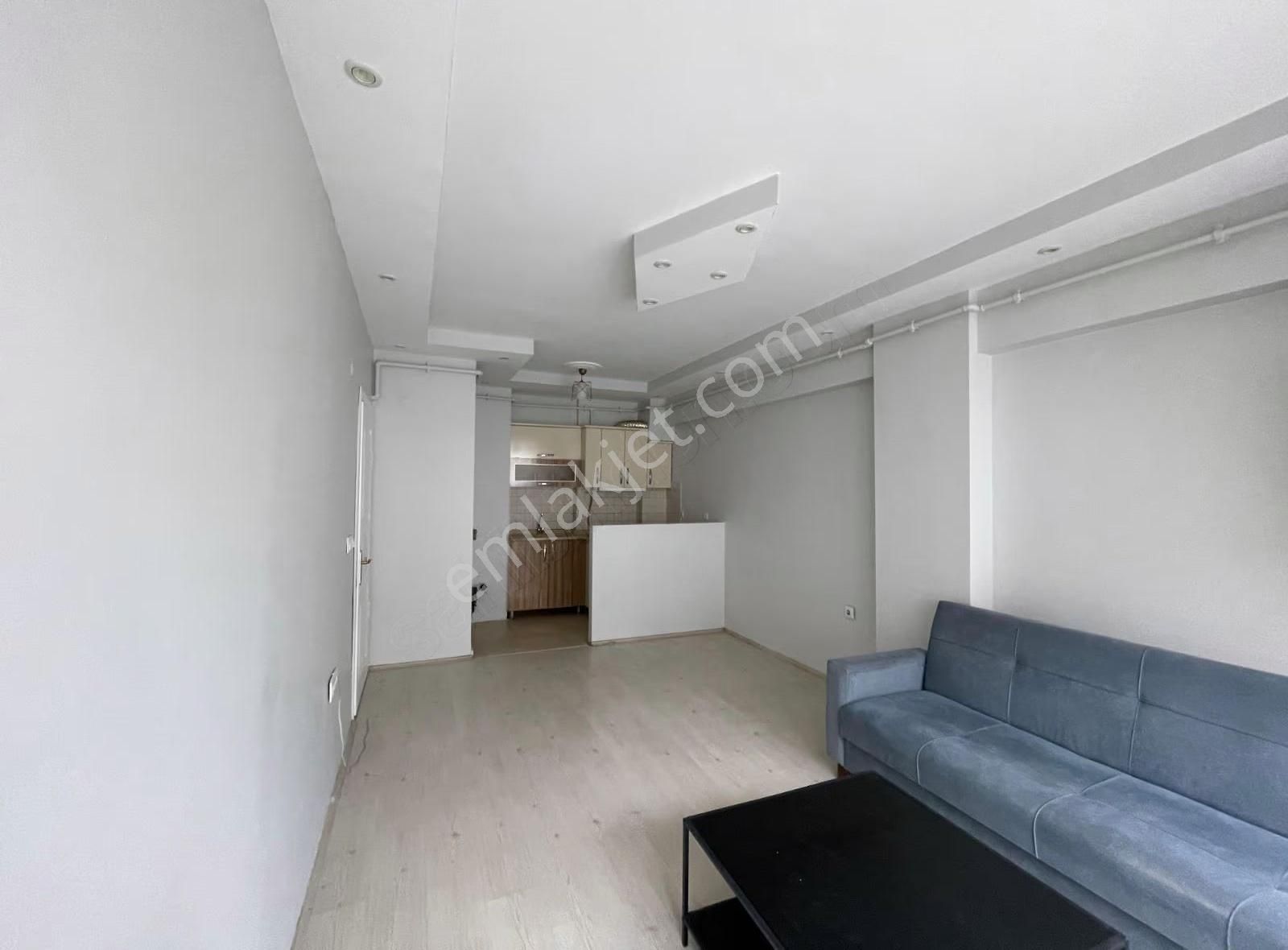 Uzay Emlaktan Çanakkale Yeni Kordonda Acıl Satılık Daıre - Görsel 3