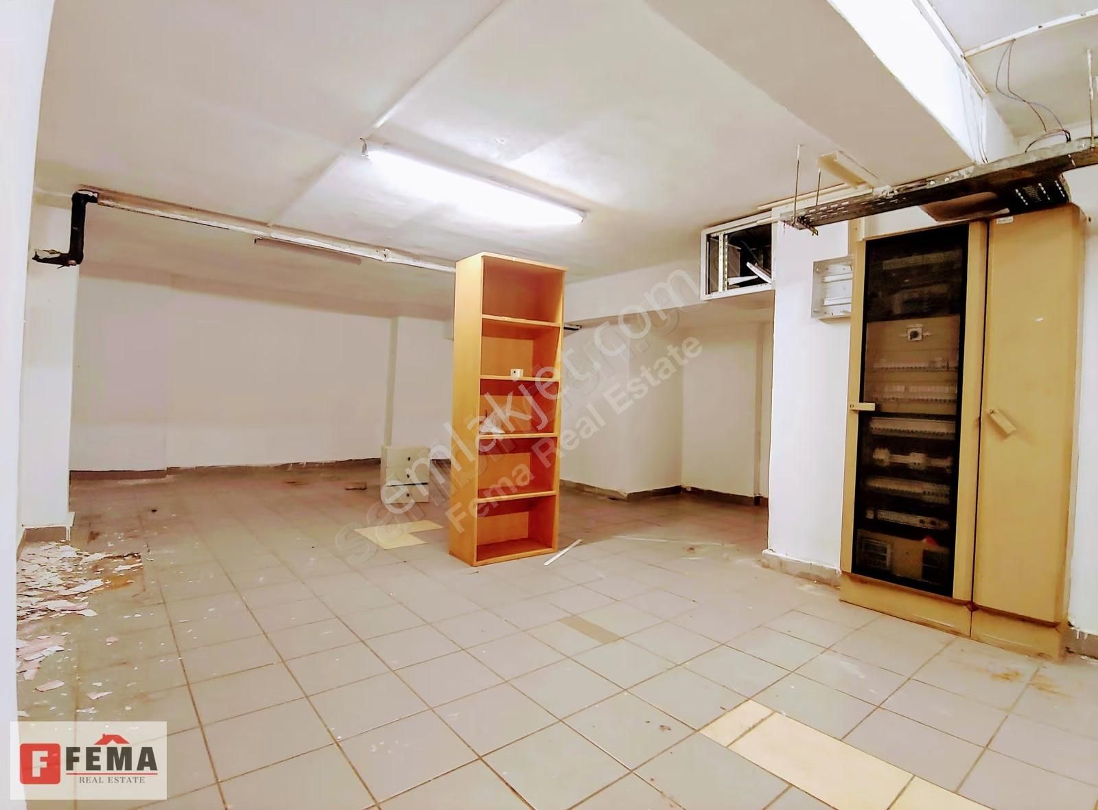 Cadde Üzerinde 15 M Vitrin - 250 M2 Kiralık Dükkan | Fema - Görsel 3