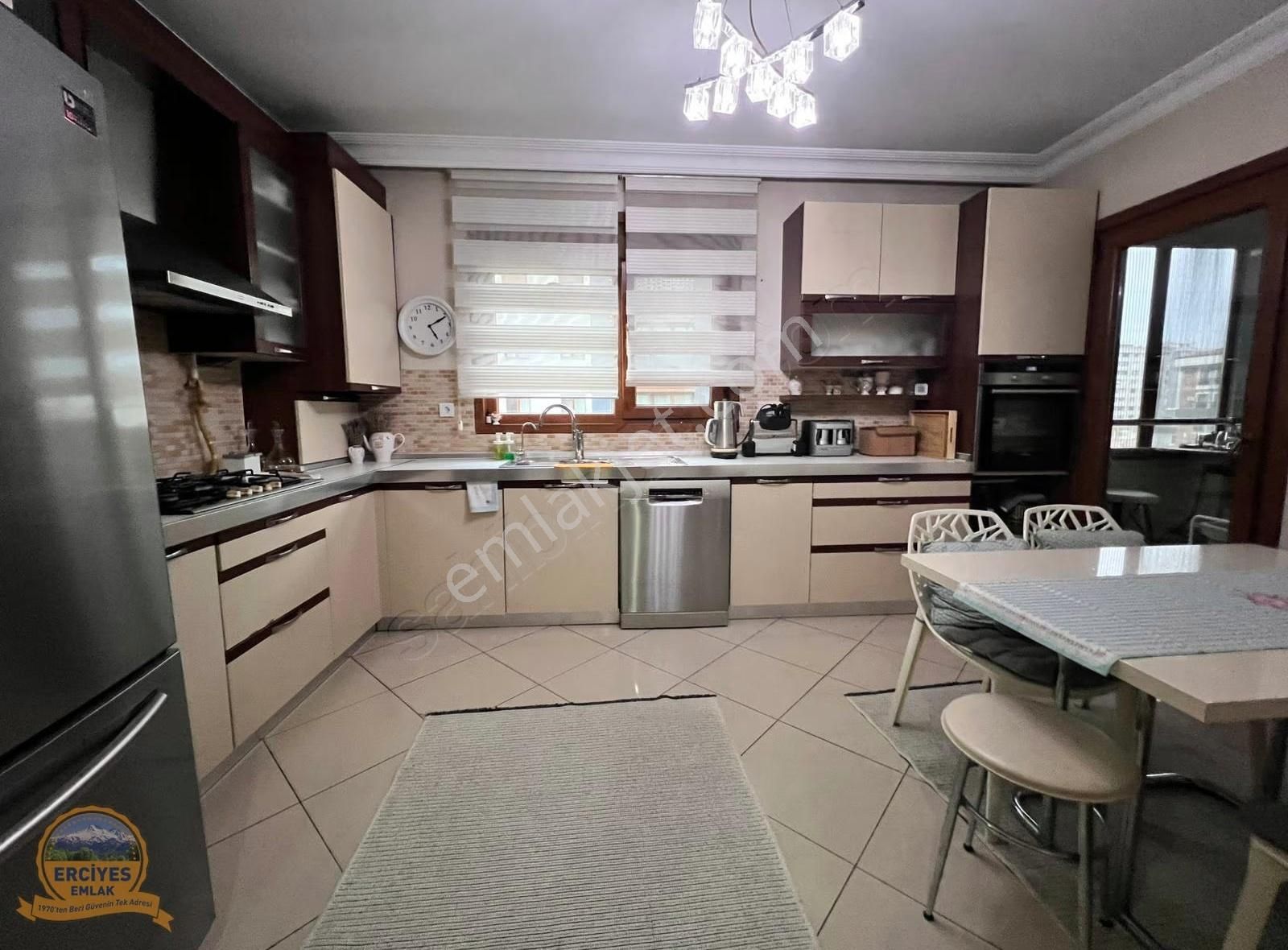 Erciyes'den Erenköy'de Katta Tek 5+2 Teraslı 300 M² Dubleks - Görsel 4