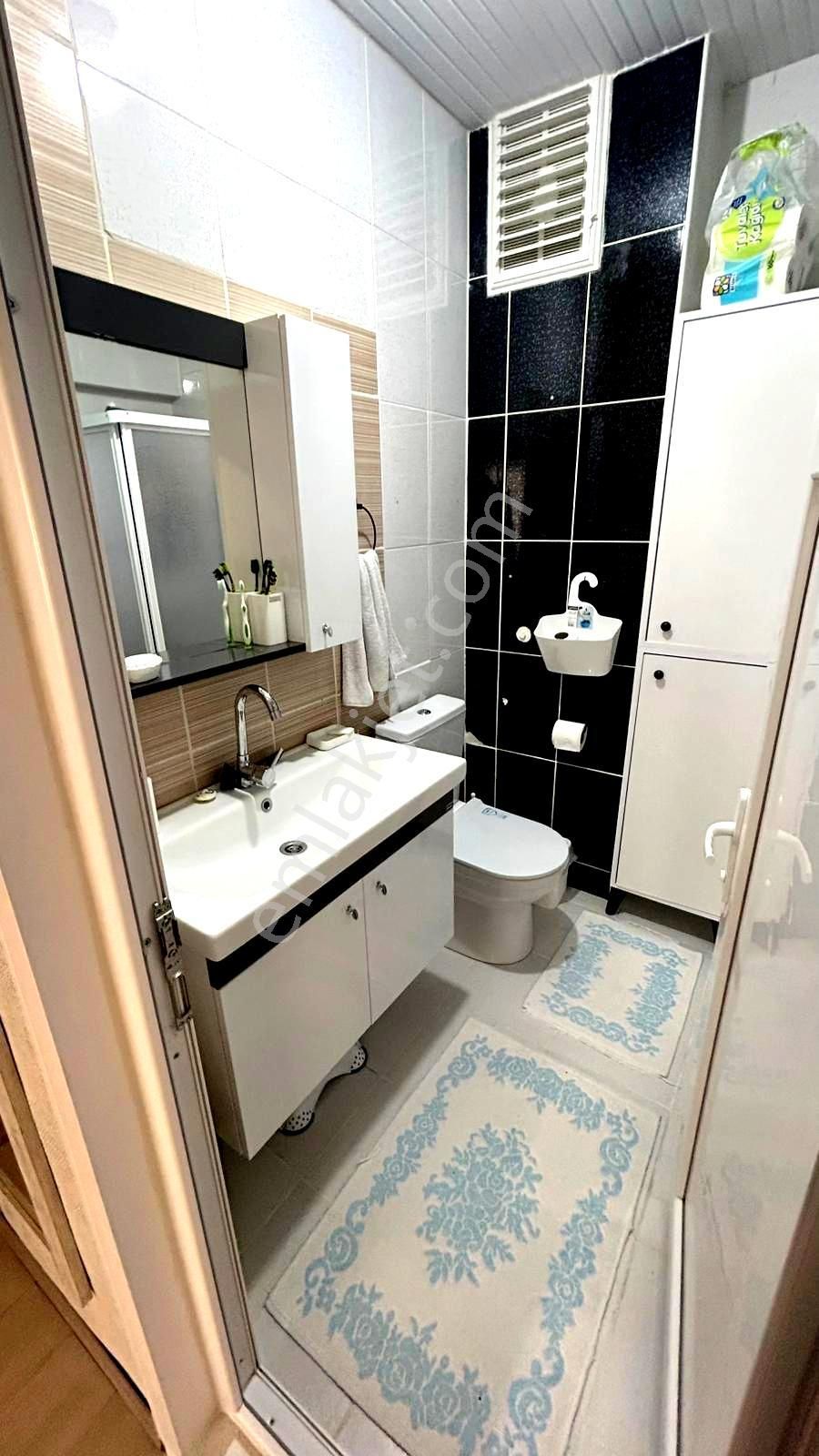 Emre Emlaktan Mareşal Çakmak Mahallesinde Ebeveyn Banyolu Satılık 3+1 Daire - Görsel 2