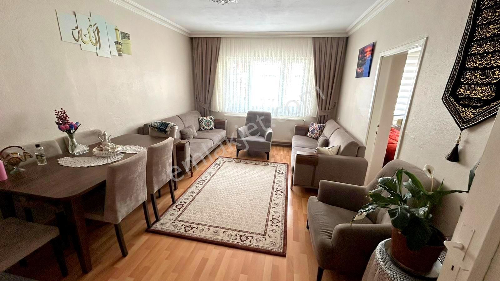 Emre Emlaktan Mareşal Çakmak Mahallesinde Ebeveyn Banyolu Satılık 3+1 Daire - Görsel 4