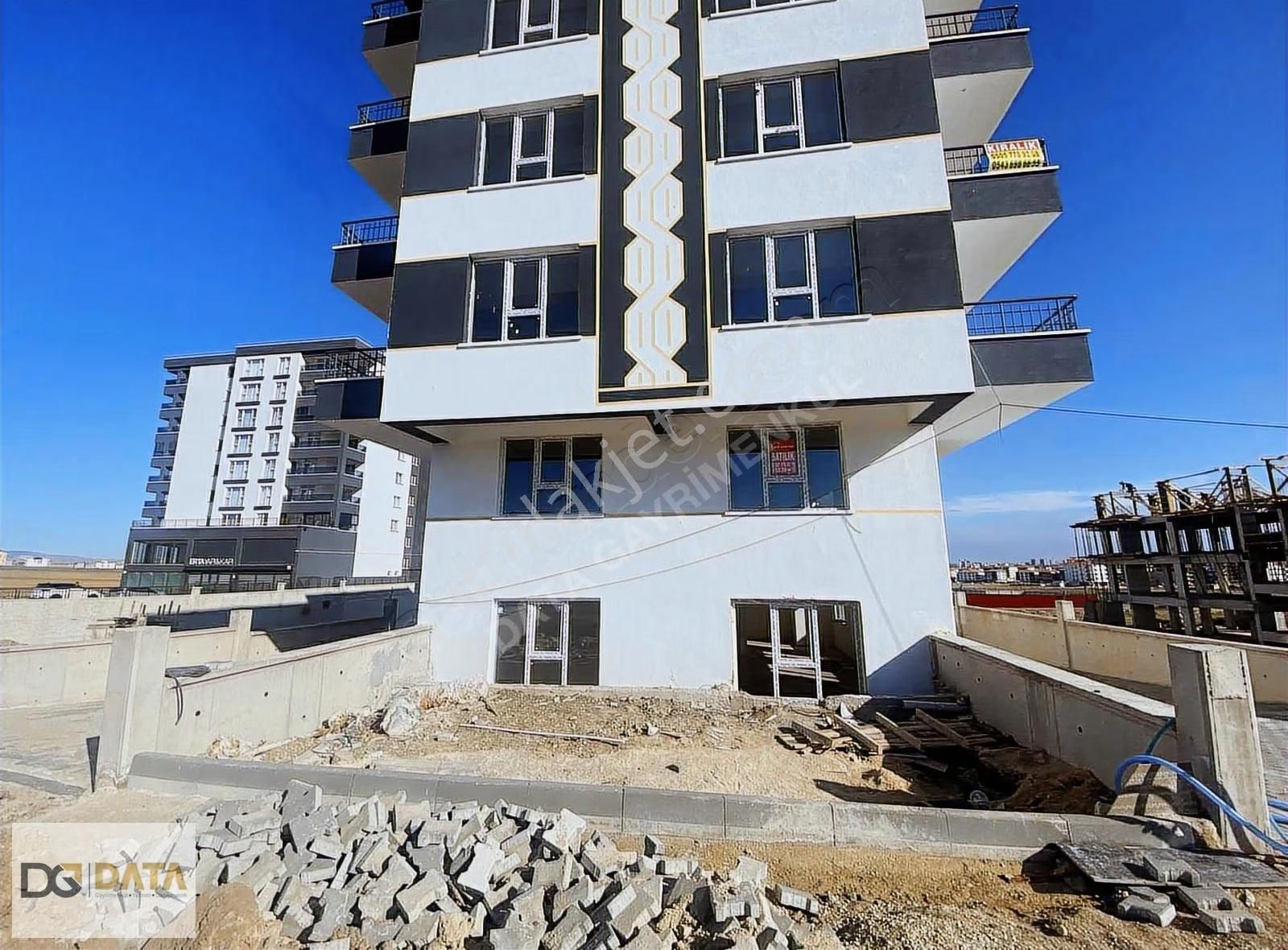 Mustafa Kemal'de 2+1 Satılık Daire Ve 70m2 Daireye Ait Depo