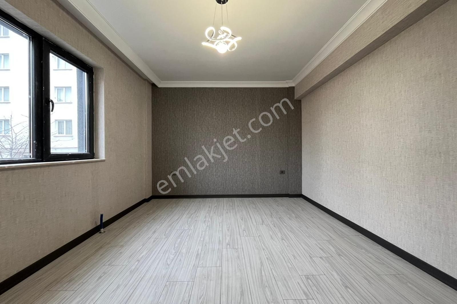 Kardeşler'den Ana Caddeye Bir Sk Sıfır Katta 3+1 Daire - Görsel 7