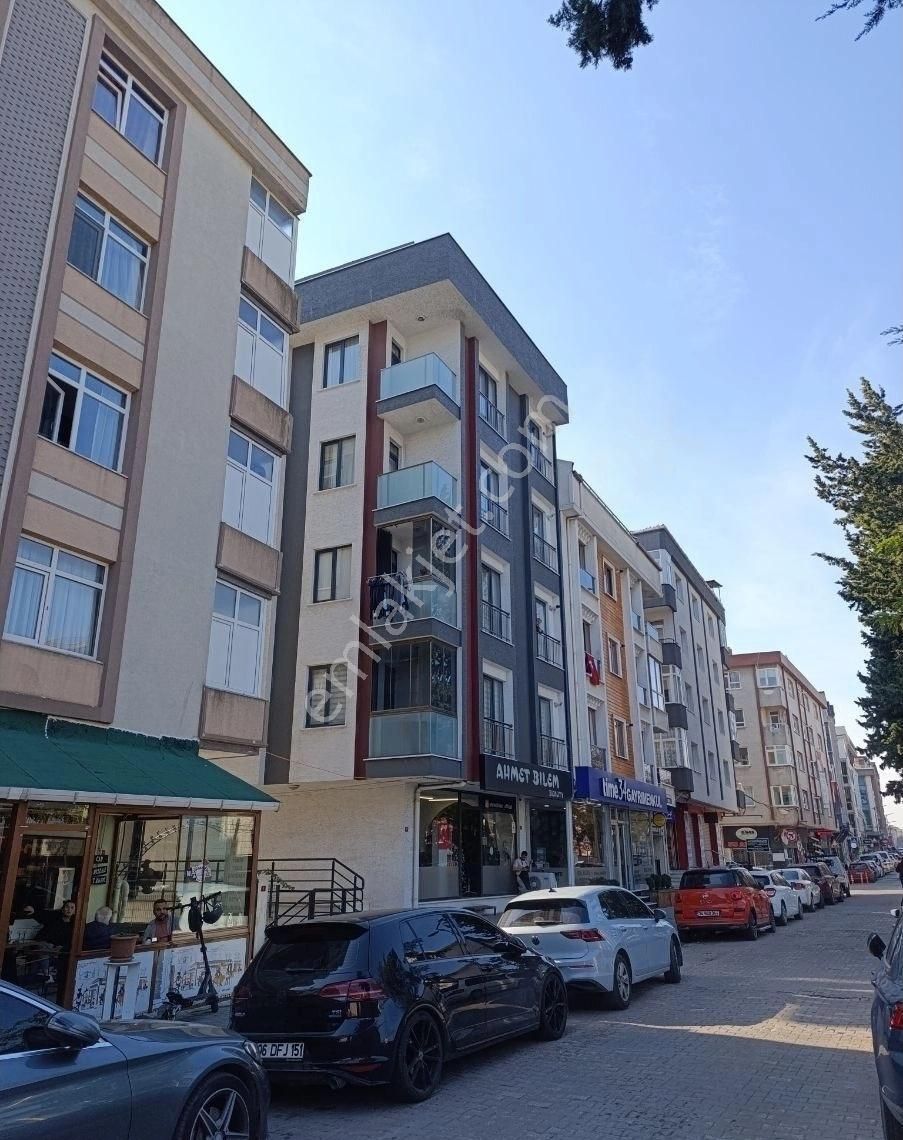 Avcılar Merkez'de 4+2 Dubleks 3 Yillik 165 M2