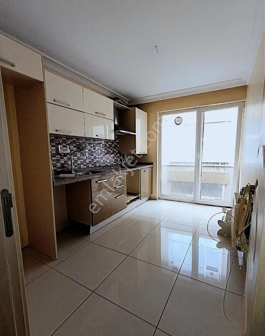 Avcılar Merkez'de 12 Yıllık 4+1 Dubleks - Görsel 4