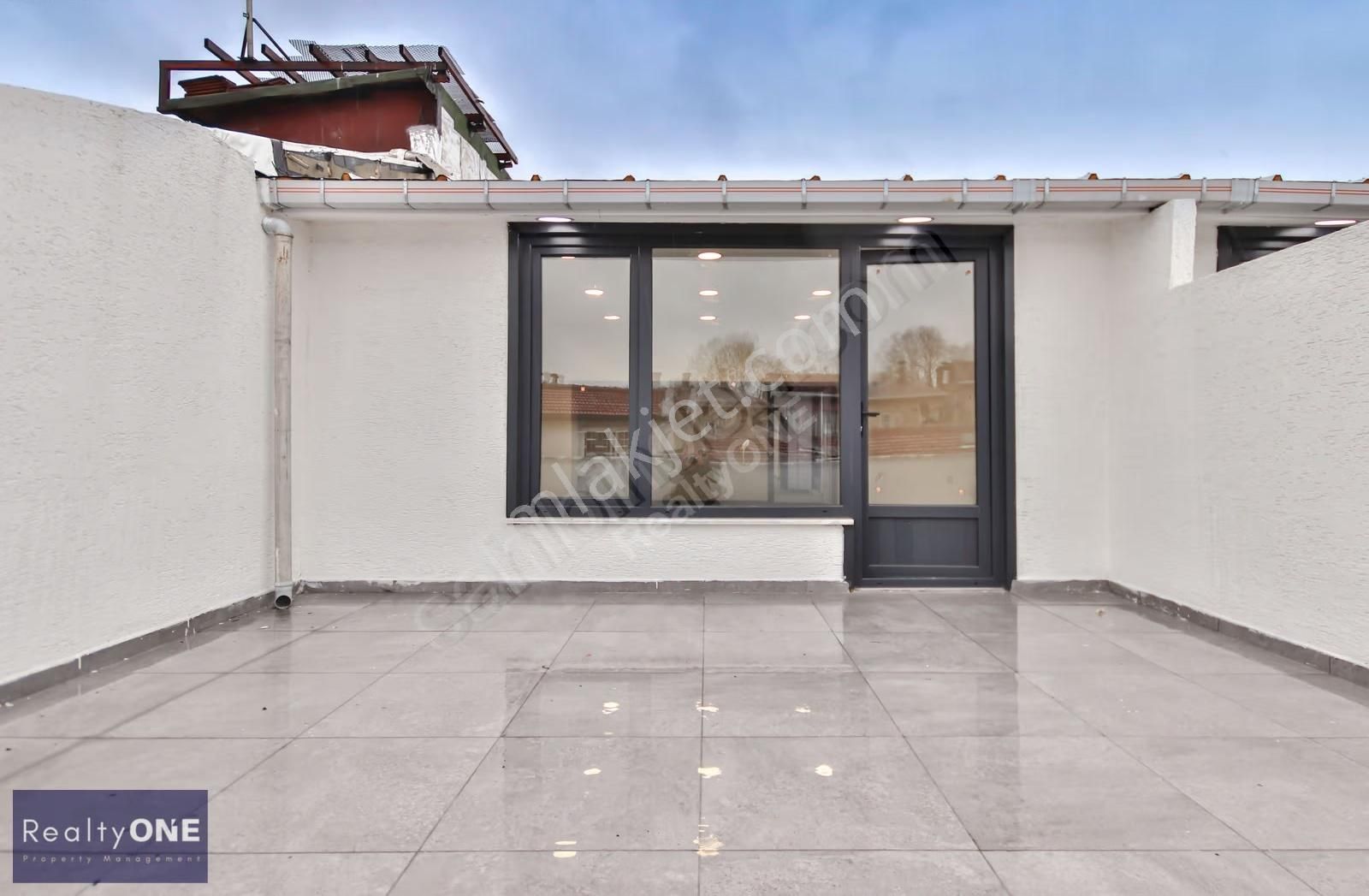 R-one İstanbul Fatih 4 Ayrı Bölüm Terasa Sahip Kiralık Ofis Katı - Görsel 12