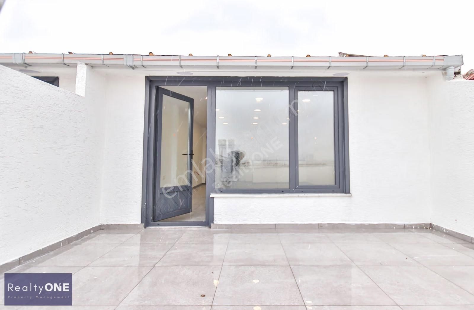 R-one İstanbul Fatih 4 Ayrı Bölüm Terasa Sahip Kiralık Ofis Katı - Görsel 34