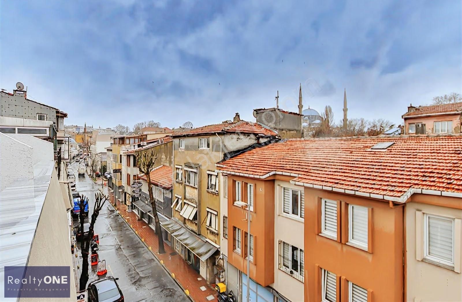 R-one İstanbul Fatih 4 Ayrı Bölüm Terasa Sahip Kiralık Ofis Katı - Görsel 8