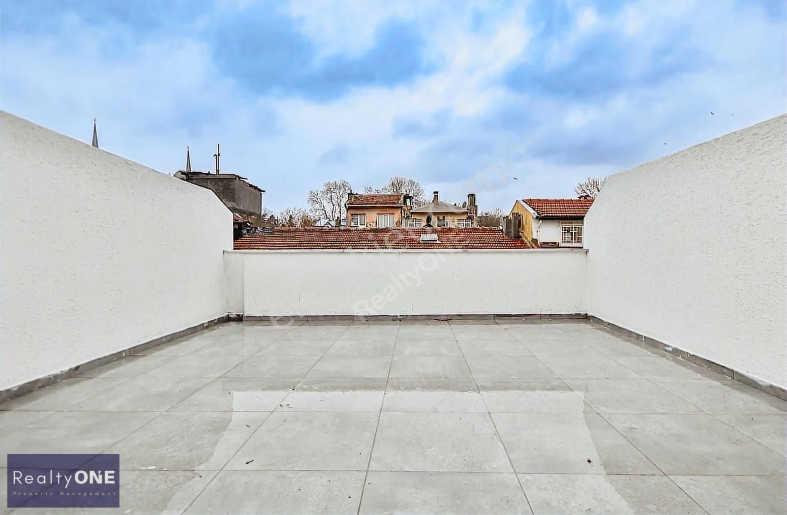 R-one İstanbul Fatih 4 Ayrı Bölüm Terasa Sahip Kiralık Ofis Katı - Görsel 16