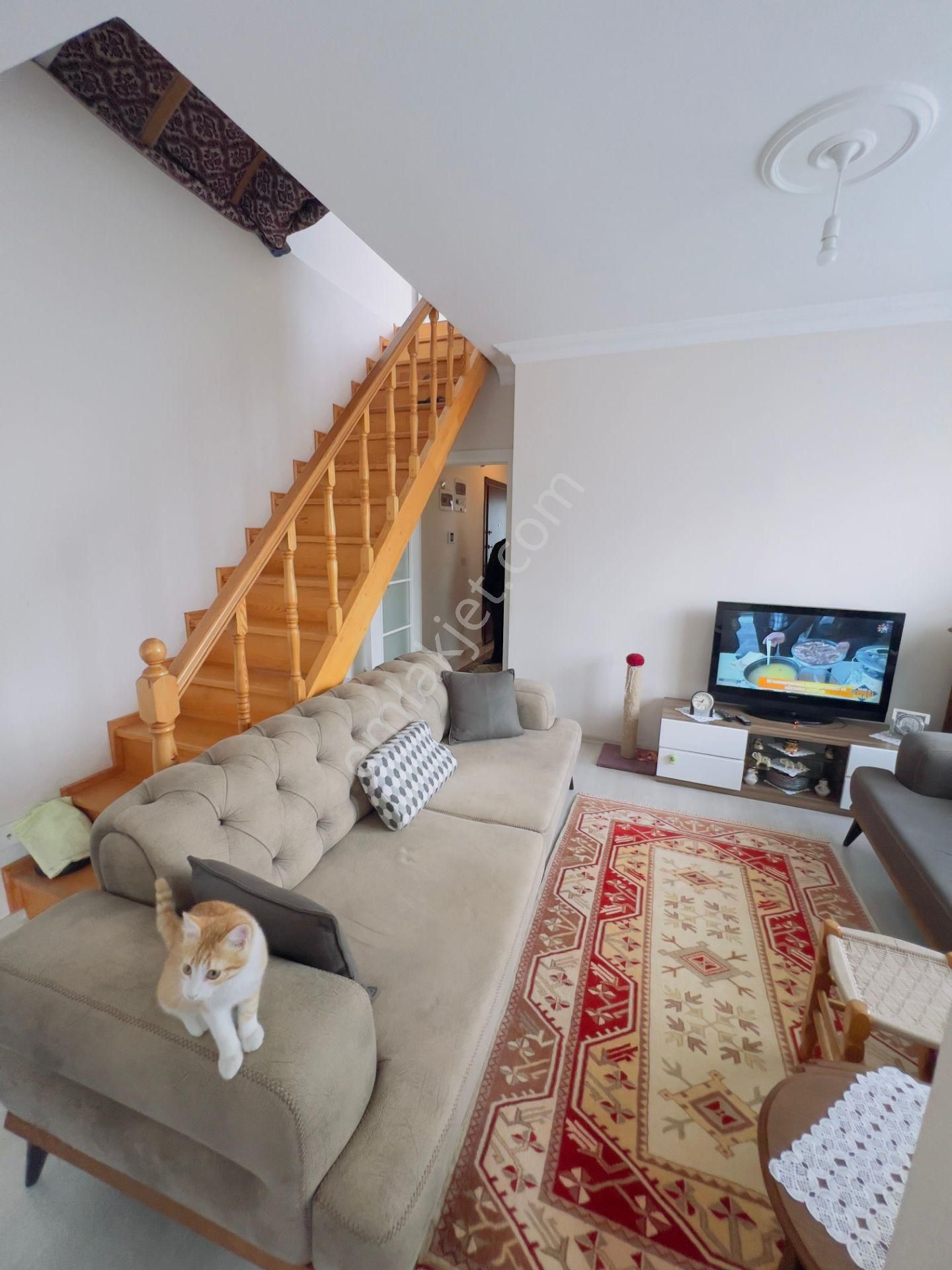 İstanbul Sancaktepe Safa Mah. Satılık 3+1 Üst Dübleks 160 M2 - Görsel 17