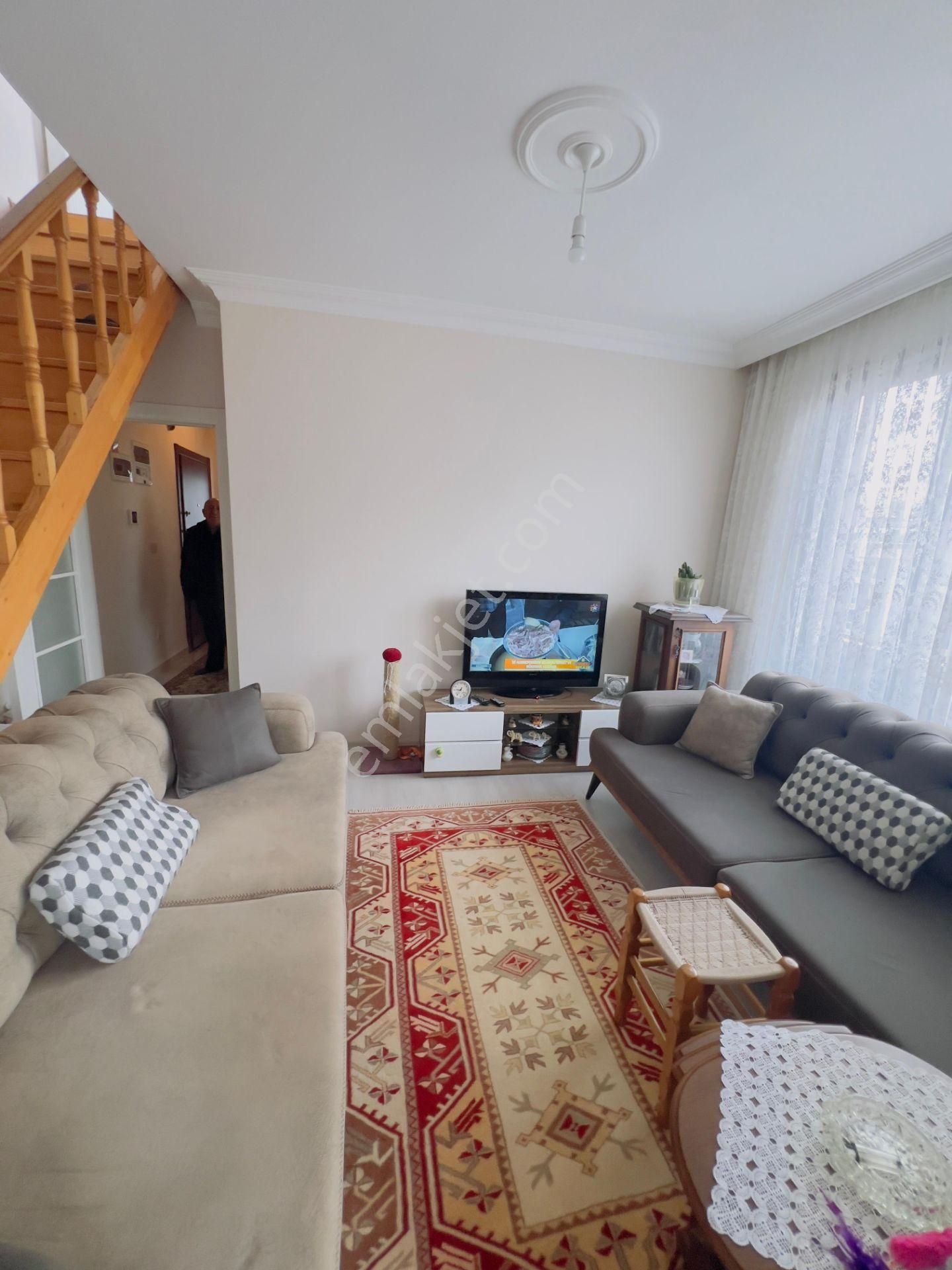 İstanbul Sancaktepe Safa Mah. Satılık 3+1 Üst Dübleks 160 M2 - Görsel 13