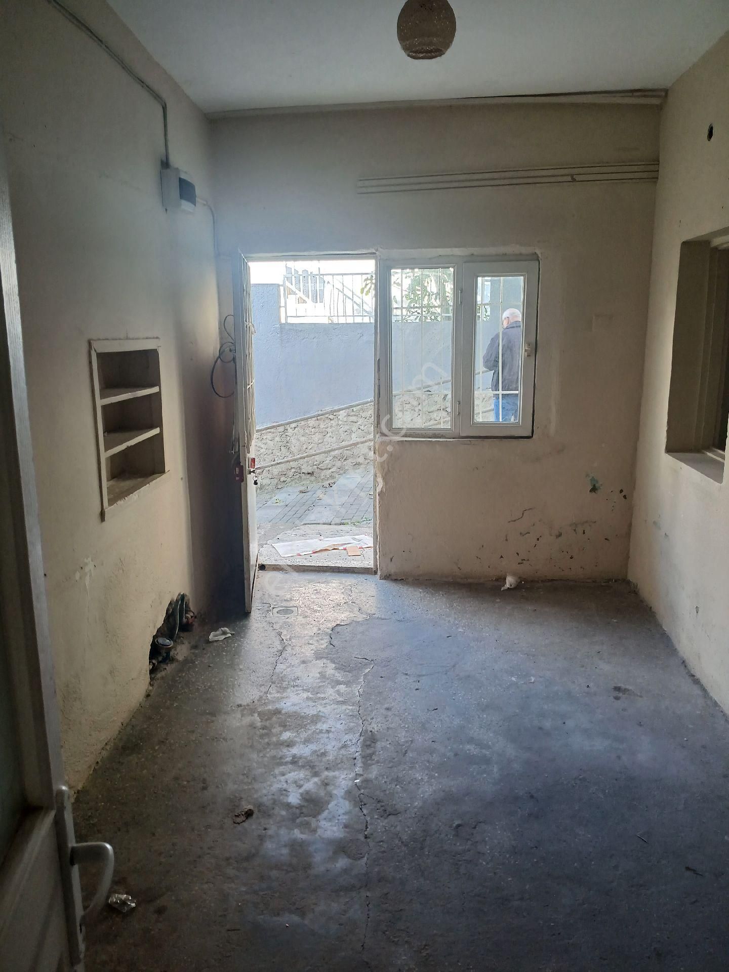 Karabağlar Yahaner Zafer Tepe Mah Bekara Uygundur Bay Ve Ya Bayan Çekirdek Aile De Olur - Görsel 6