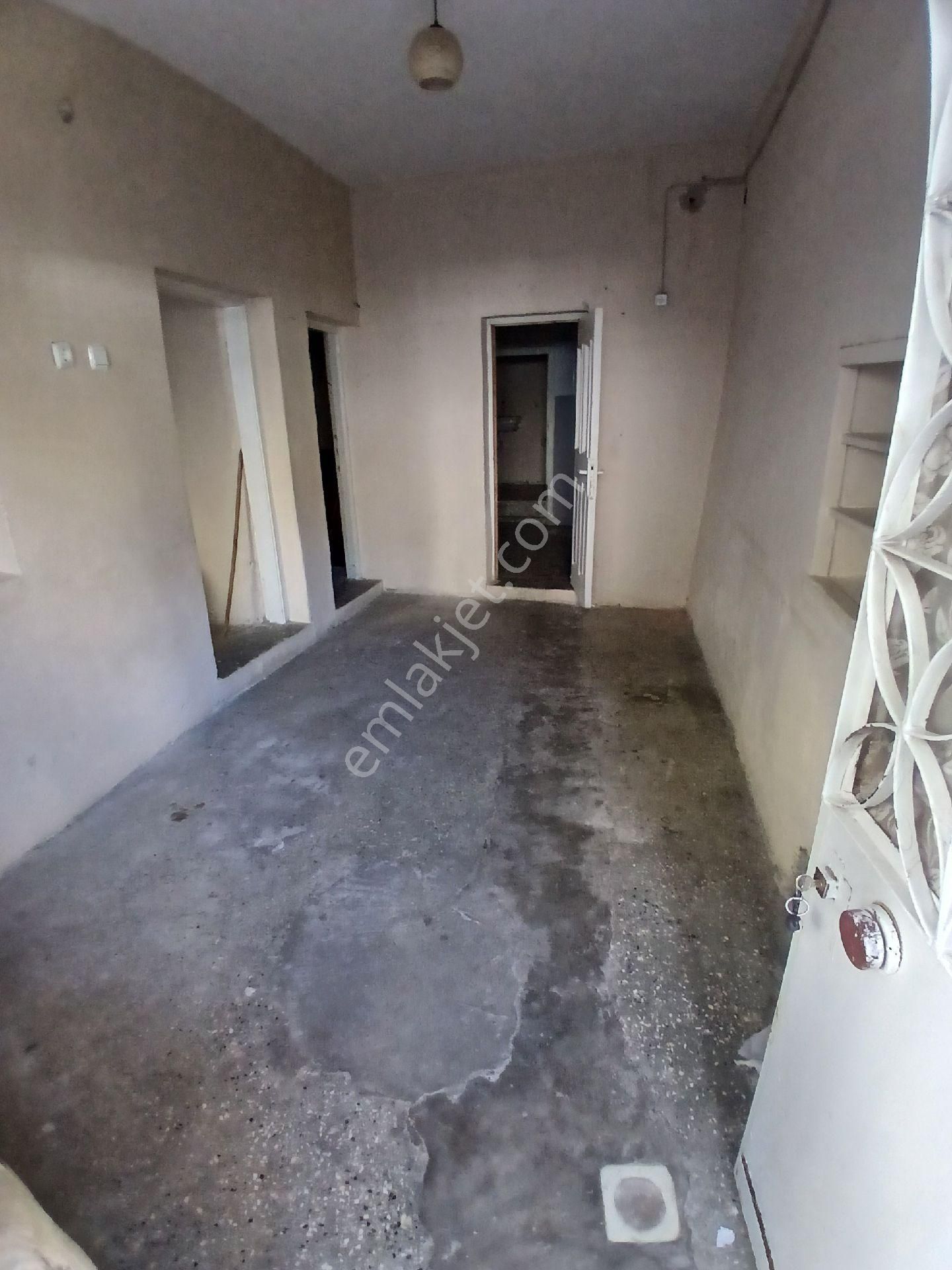 Karabağlar Yahaner Zafer Tepe Mah Bekara Uygundur Bay Ve Ya Bayan Çekirdek Aile De Olur - Görsel 3