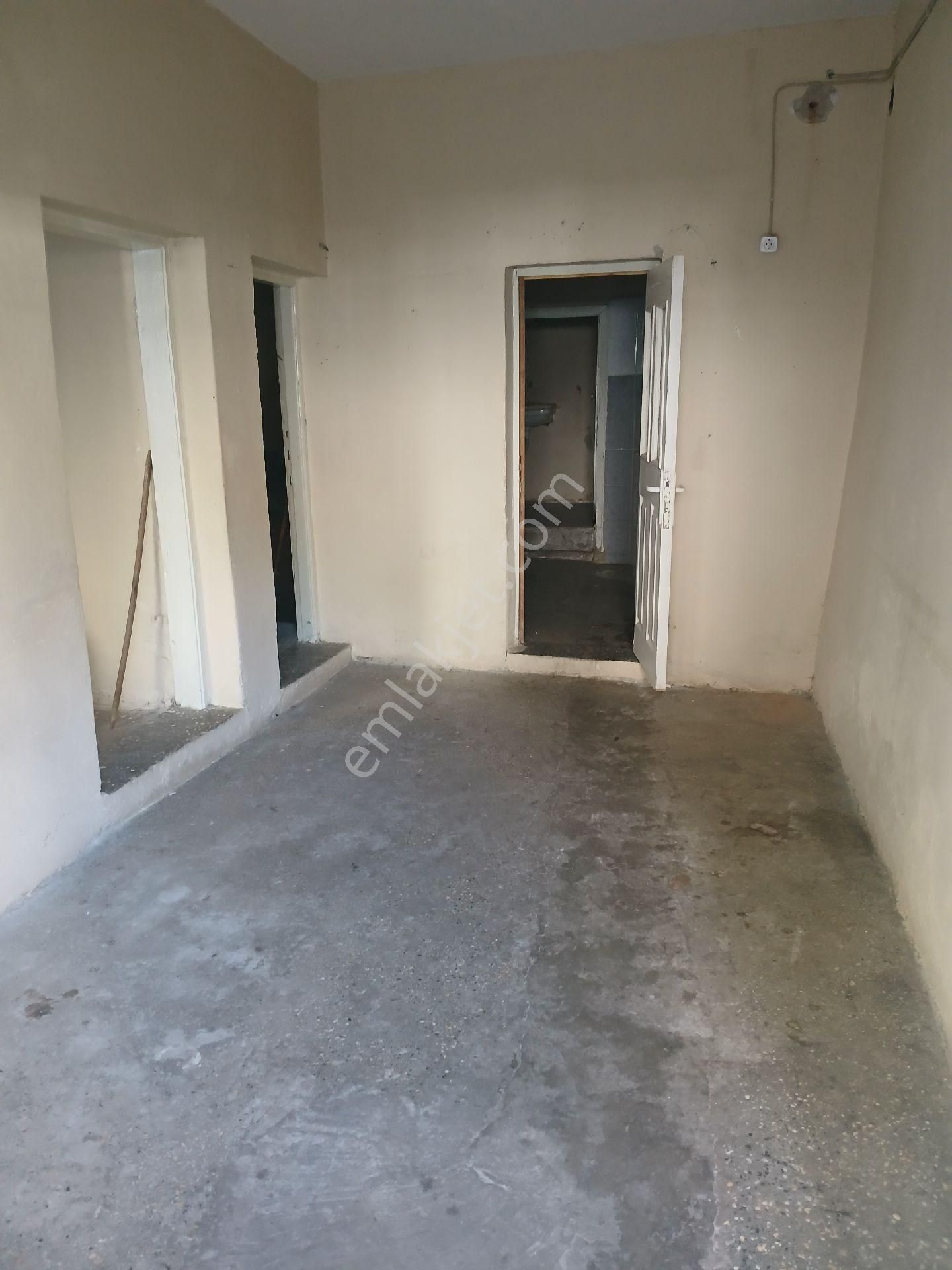 Karabağlar Yahaner Zafer Tepe Mah Bekara Uygundur Bay Ve Ya Bayan Çekirdek Aile De Olur - Görsel 13