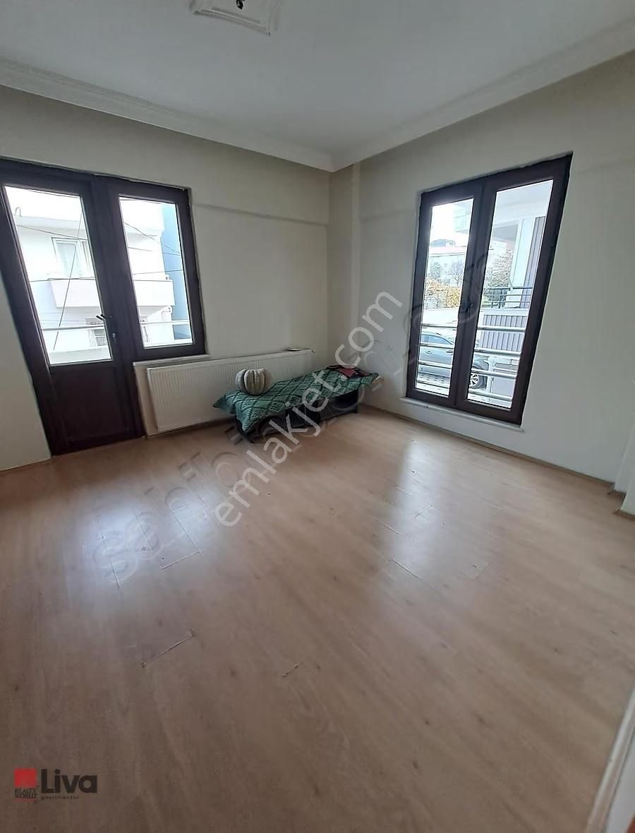 Hasan Basri Çantay 1 Nolu Sağlık Ocağı Yakını Kiralık 2+1 Daire - Görsel 5