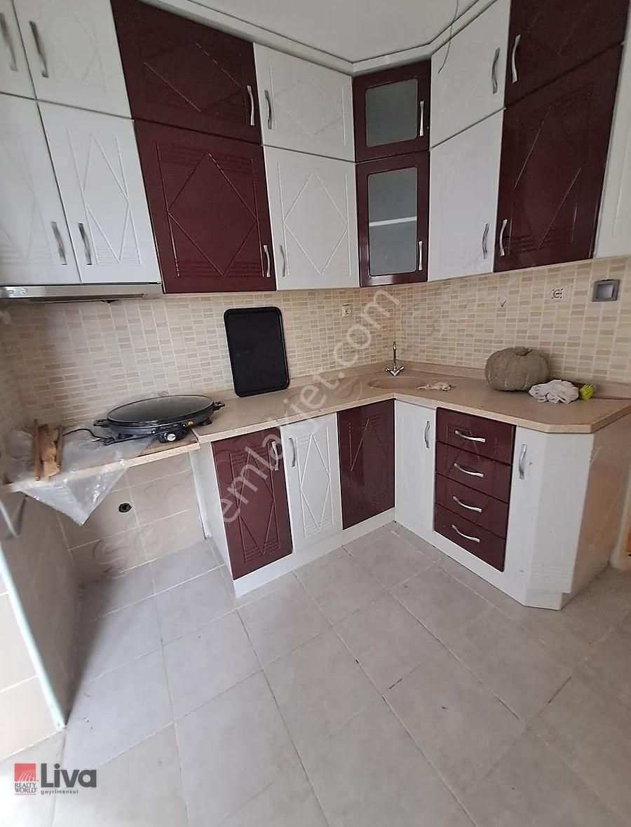 Hasan Basri Çantay 1 Nolu Sağlık Ocağı Yakını Kiralık 2+1 Daire - Görsel 4