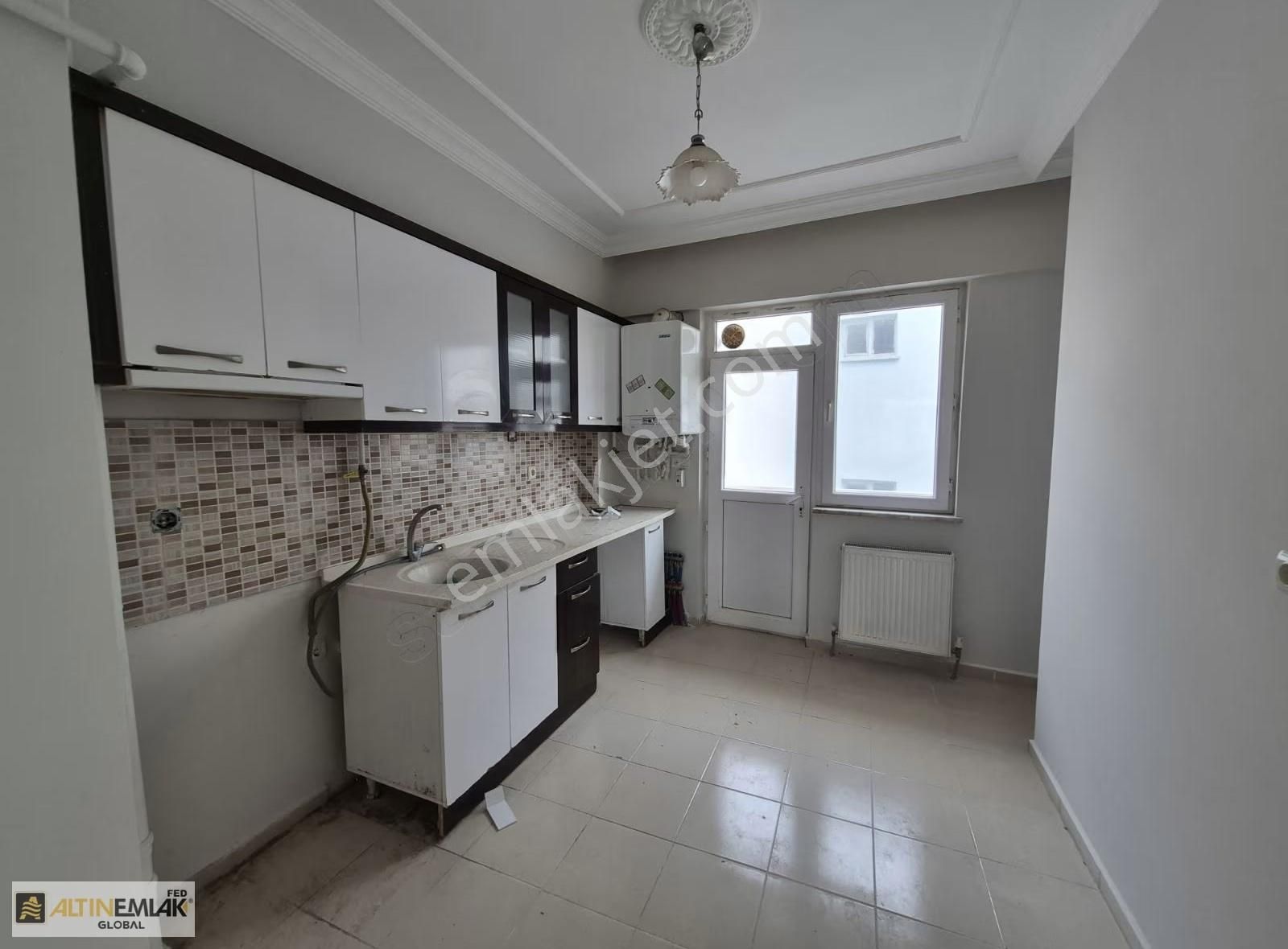 Erkilet General Emir De 3 Katlı Satılık Aile Apartmanı - Görsel 20