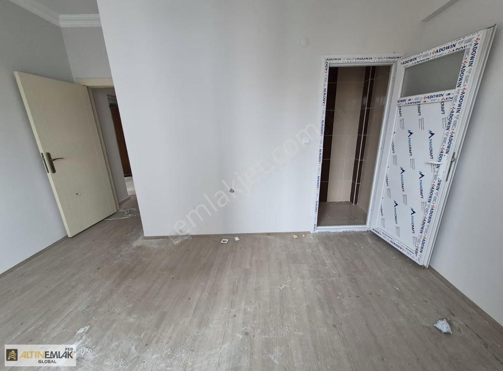 Erkilet General Emir De 3 Katlı Satılık Aile Apartmanı - Görsel 24