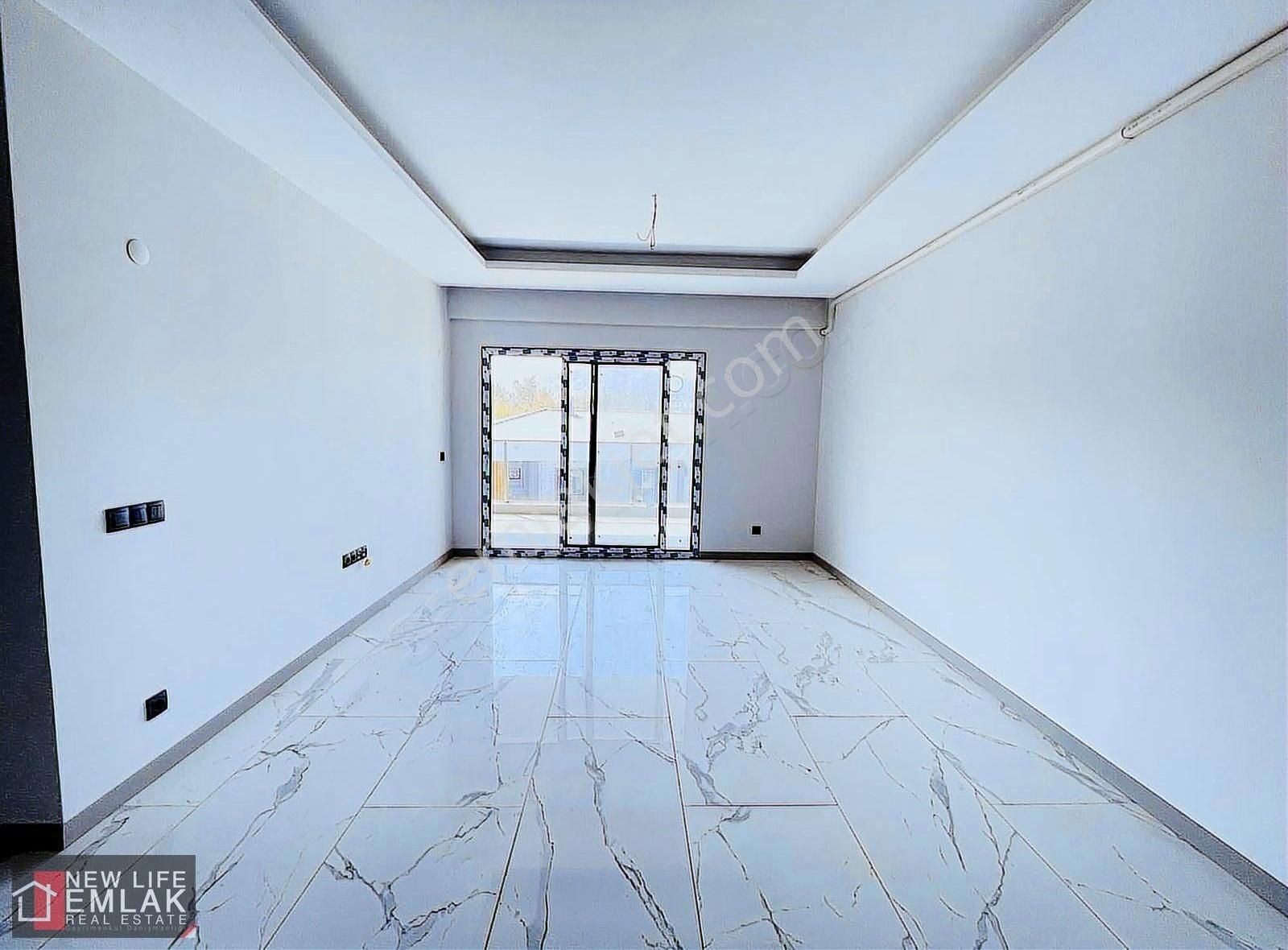 Kuşadası Merkezde Havuzlu Sitede Satılık 2+1 Daire - Görsel 29