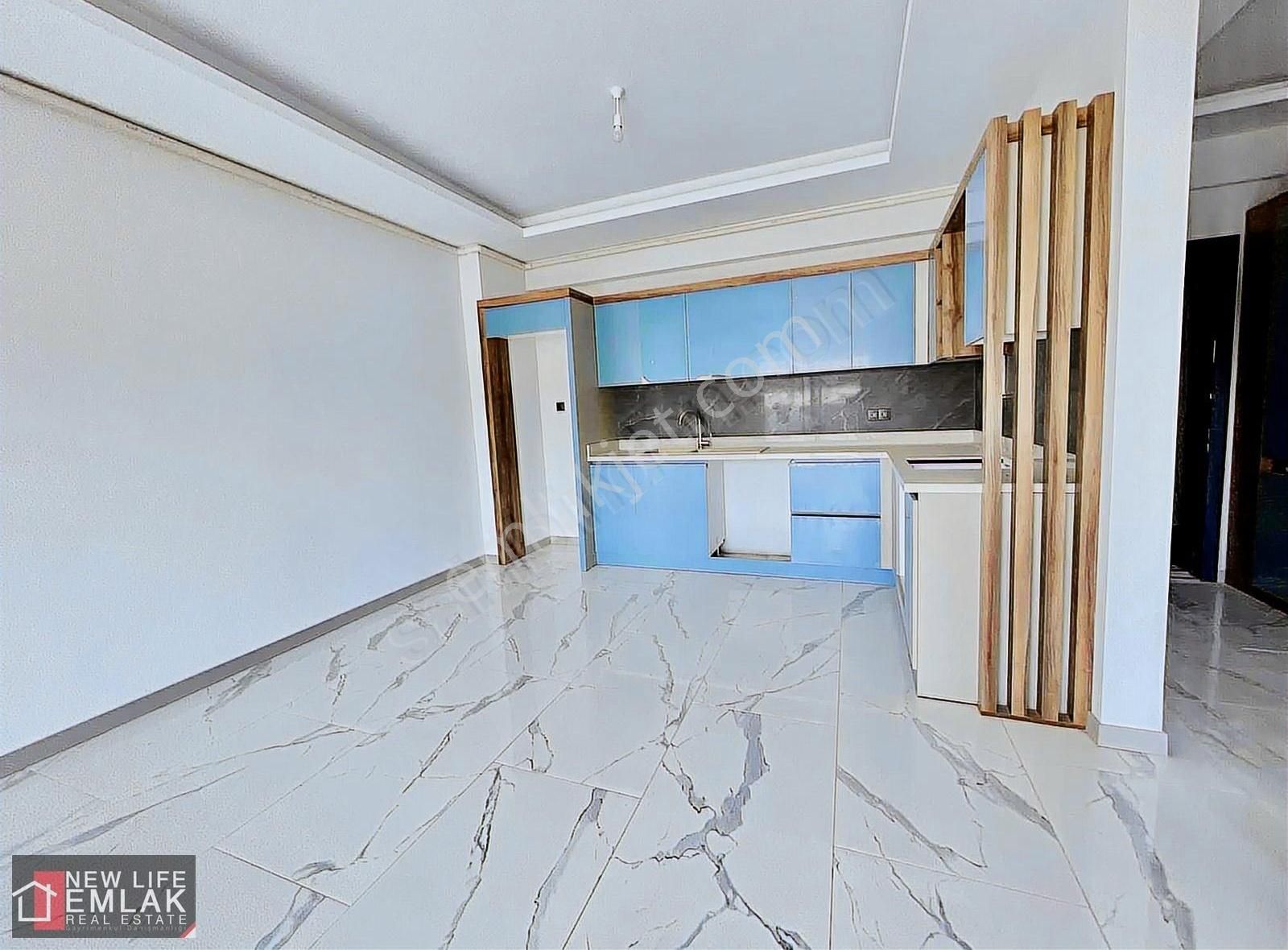 Kuşadası Merkezde Havuzlu Sitede Satılık 2+1 Daire - Görsel 19