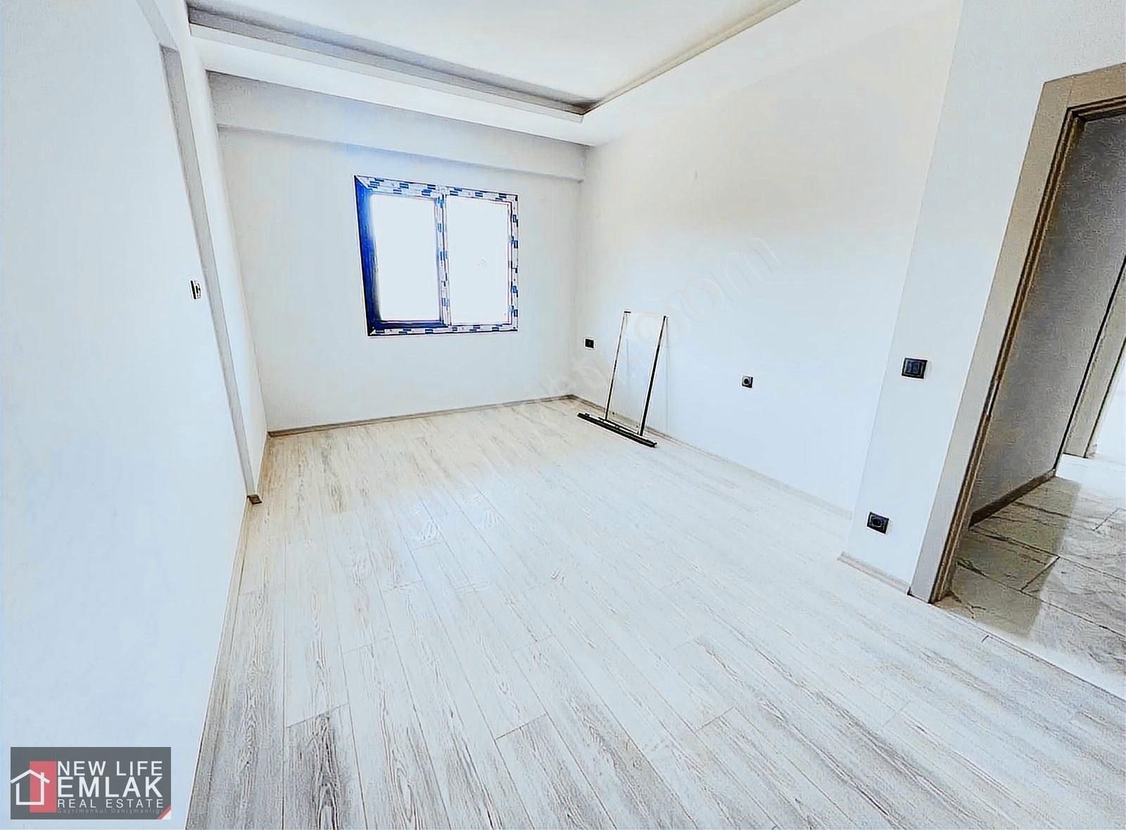 Kuşadası Merkezde Havuzlu Sitede Satılık 2+1 Daire - Görsel 21