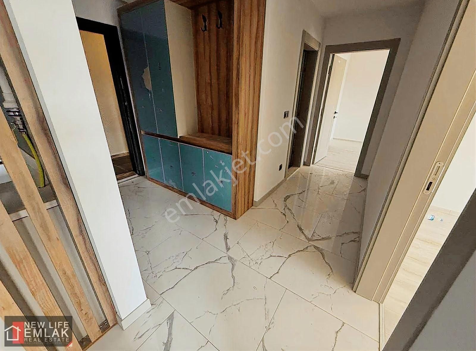 Kuşadası Merkezde Havuzlu Sitede Satılık 2+1 Daire - Görsel 28