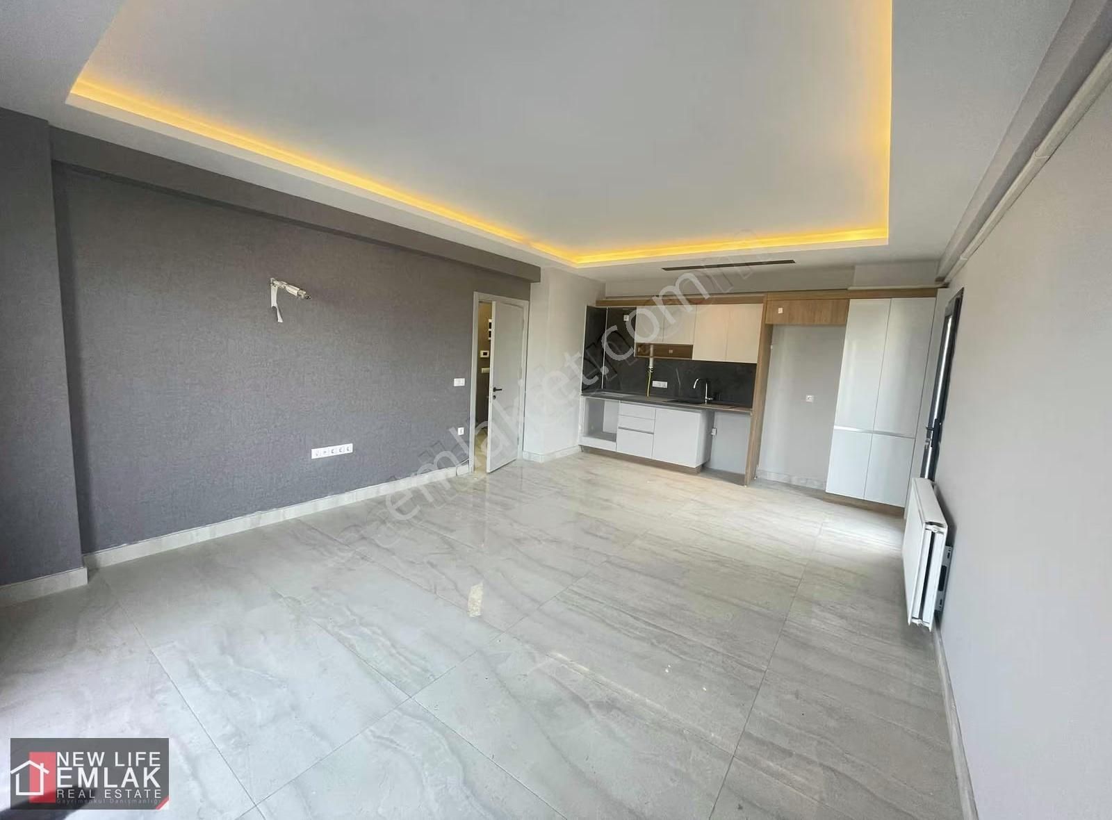 Kuşadasında Havuzlu Site İçerisinde 1+1 Boş Kiralık Daire - Görsel 11