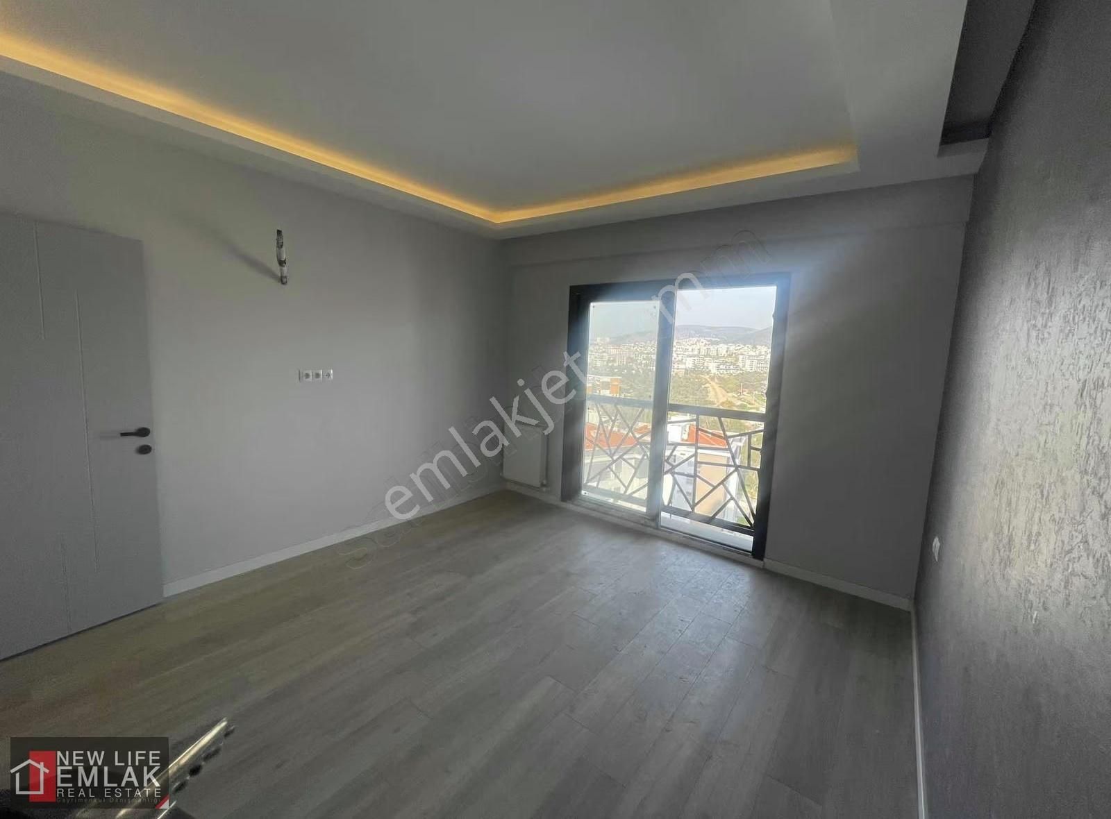 Kuşadasında Havuzlu Site İçerisinde 1+1 Boş Kiralık Daire - Görsel 14