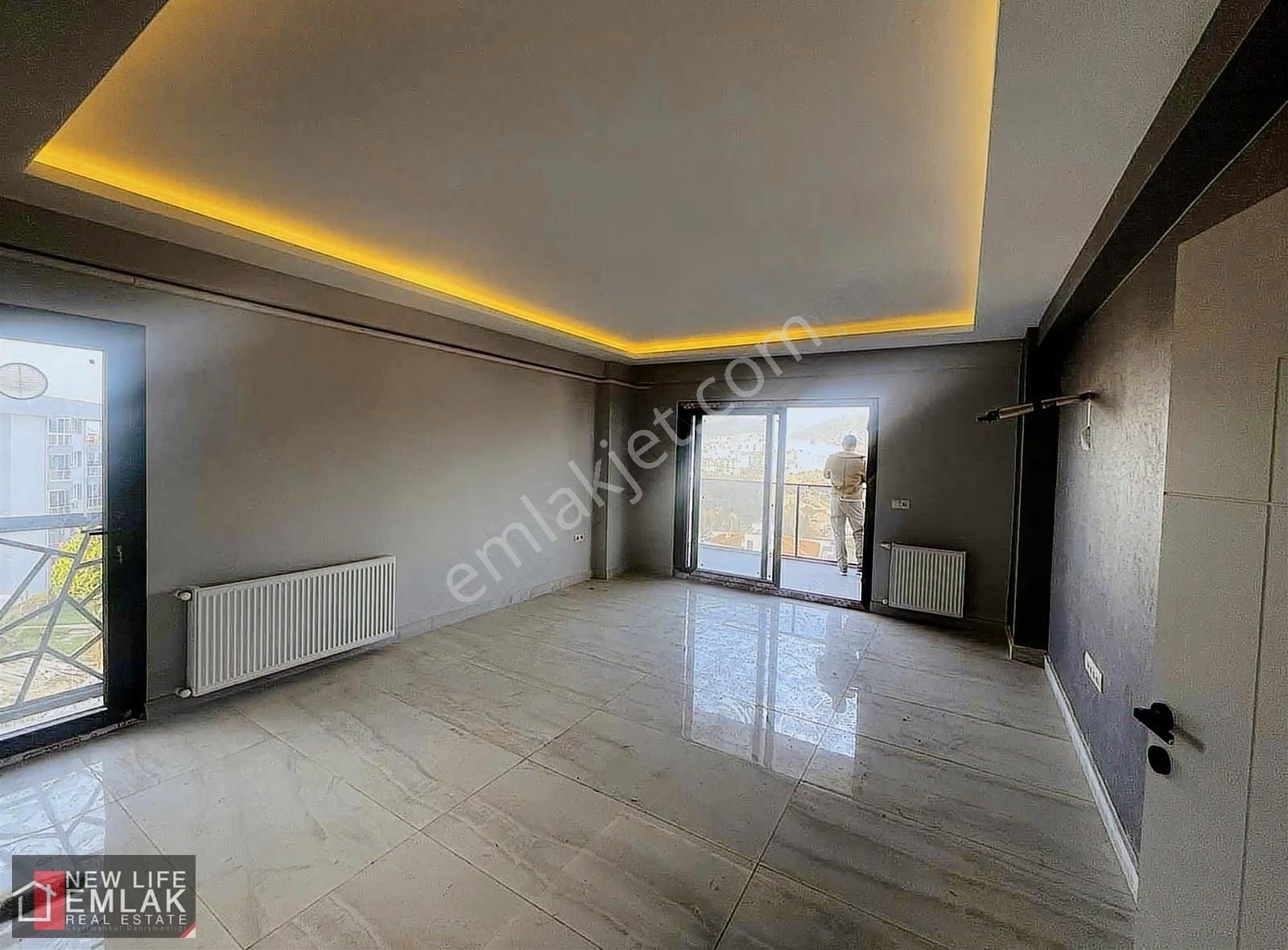 Kuşadasında Havuzlu Site İçerisinde 1+1 Boş Kiralık Daire - Görsel 13