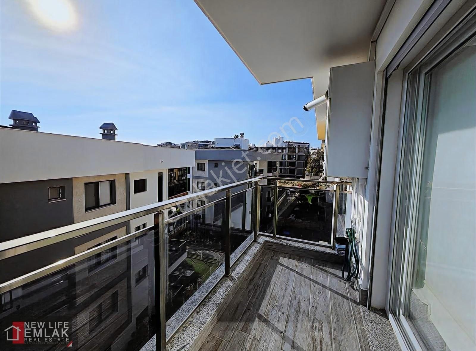 Kuşadası İkiçeşmelikte Havuzlu Sitede Geniş 1+1 - Görsel 9